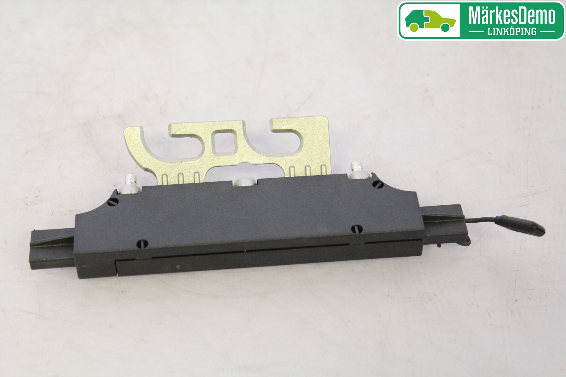 Porsche 911 64- Antennförstärkare