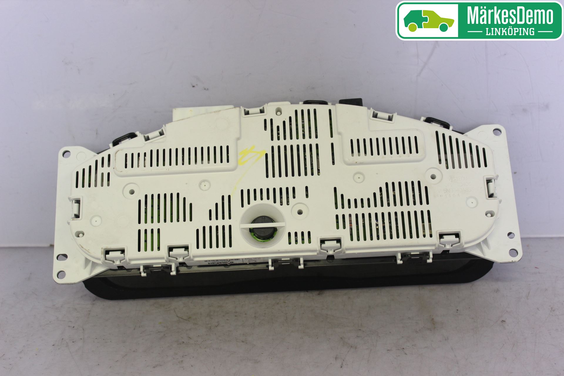 Nissan NAVARA 05-16 Instrument Komb