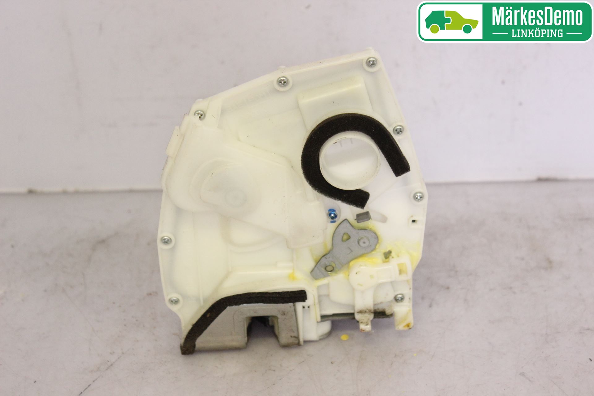 Suzuki SWIFT 05-10 Låskista-Dörrlås