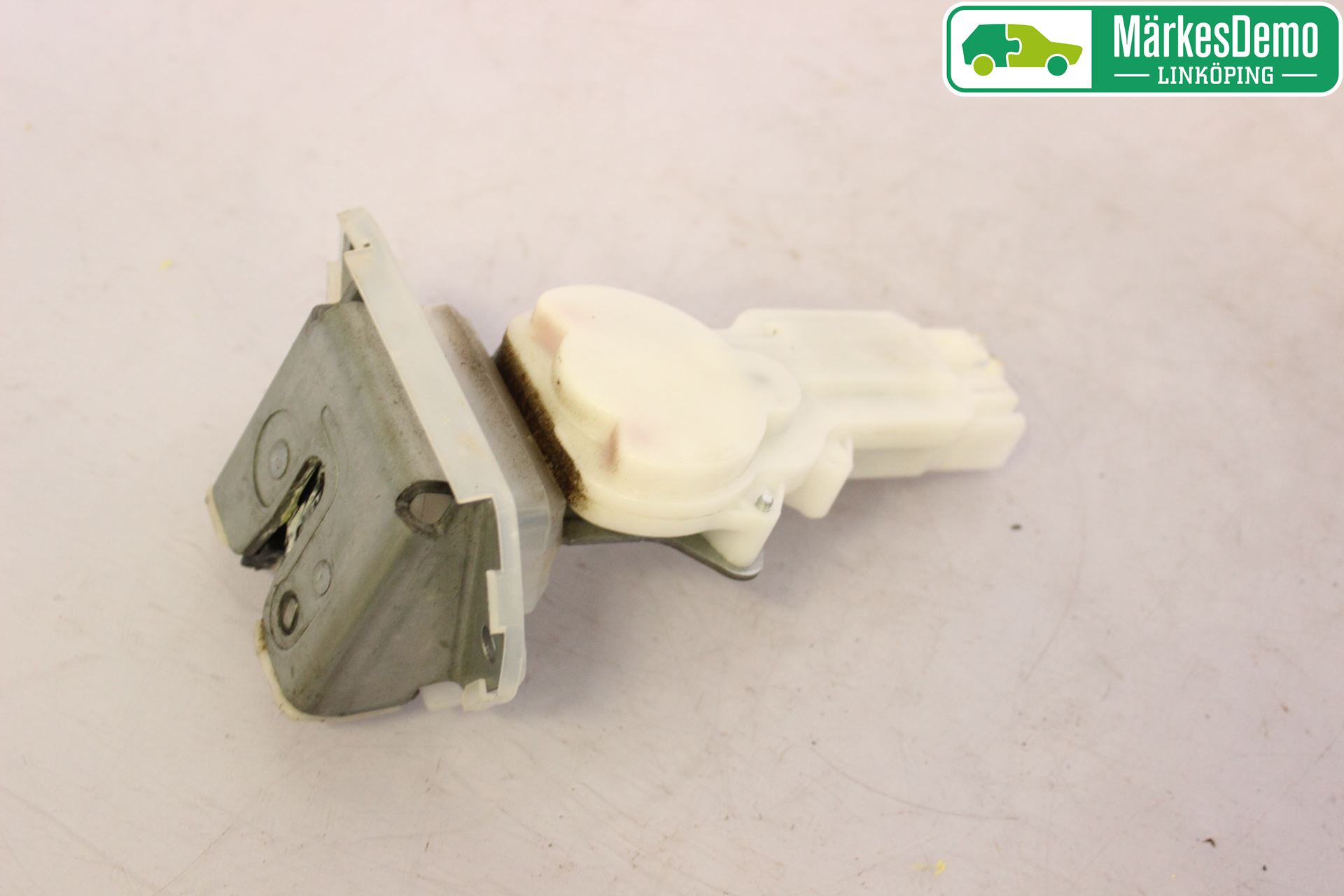 Suzuki SWIFT 05-10 Låskista Baklucka