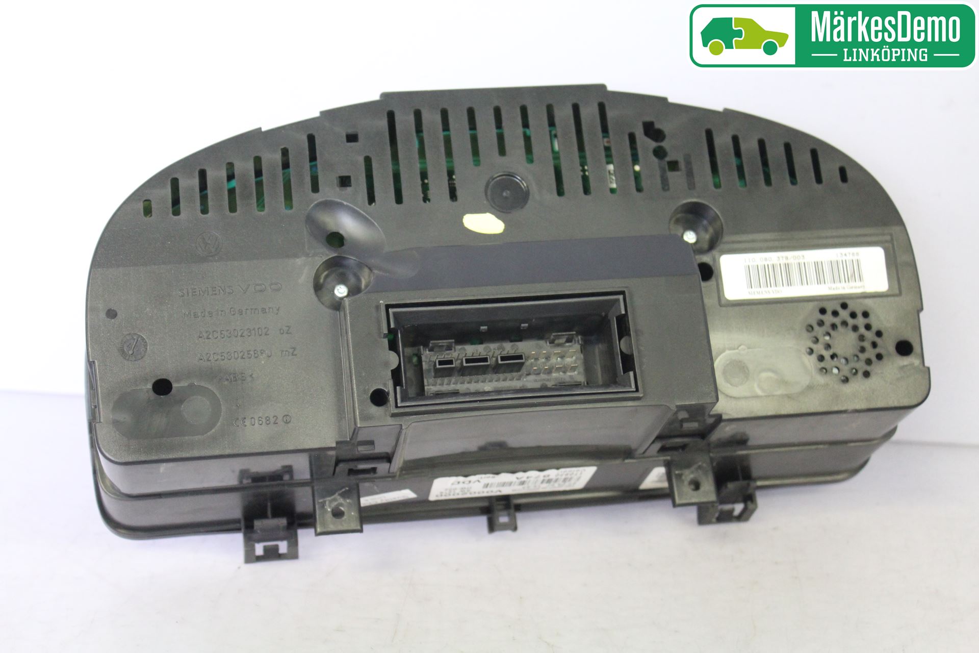 Volkswagen VW CADDY      04-10 Instrument Komb