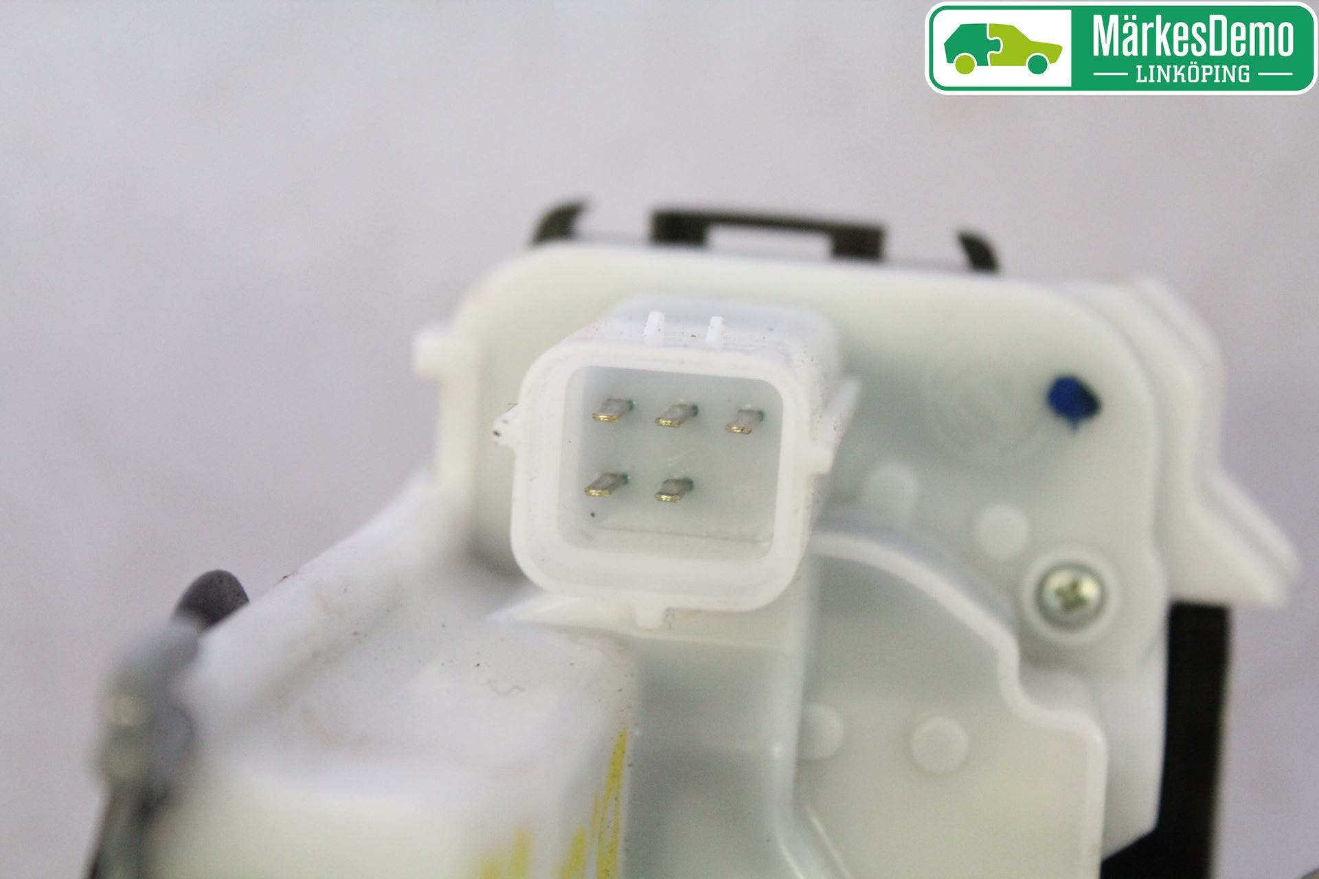 Opel COMBO D 12-18 Låskista-Dörrlås