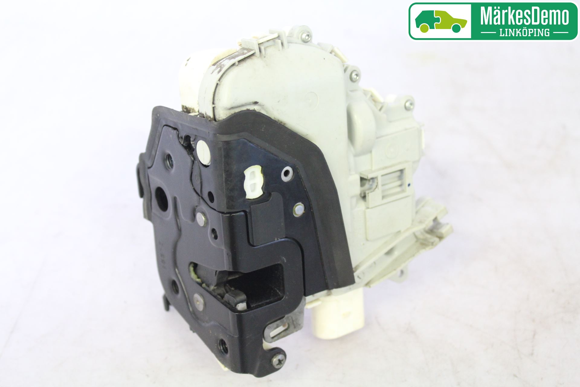 Audi Q5 09-16 Låskista-Dörrlås