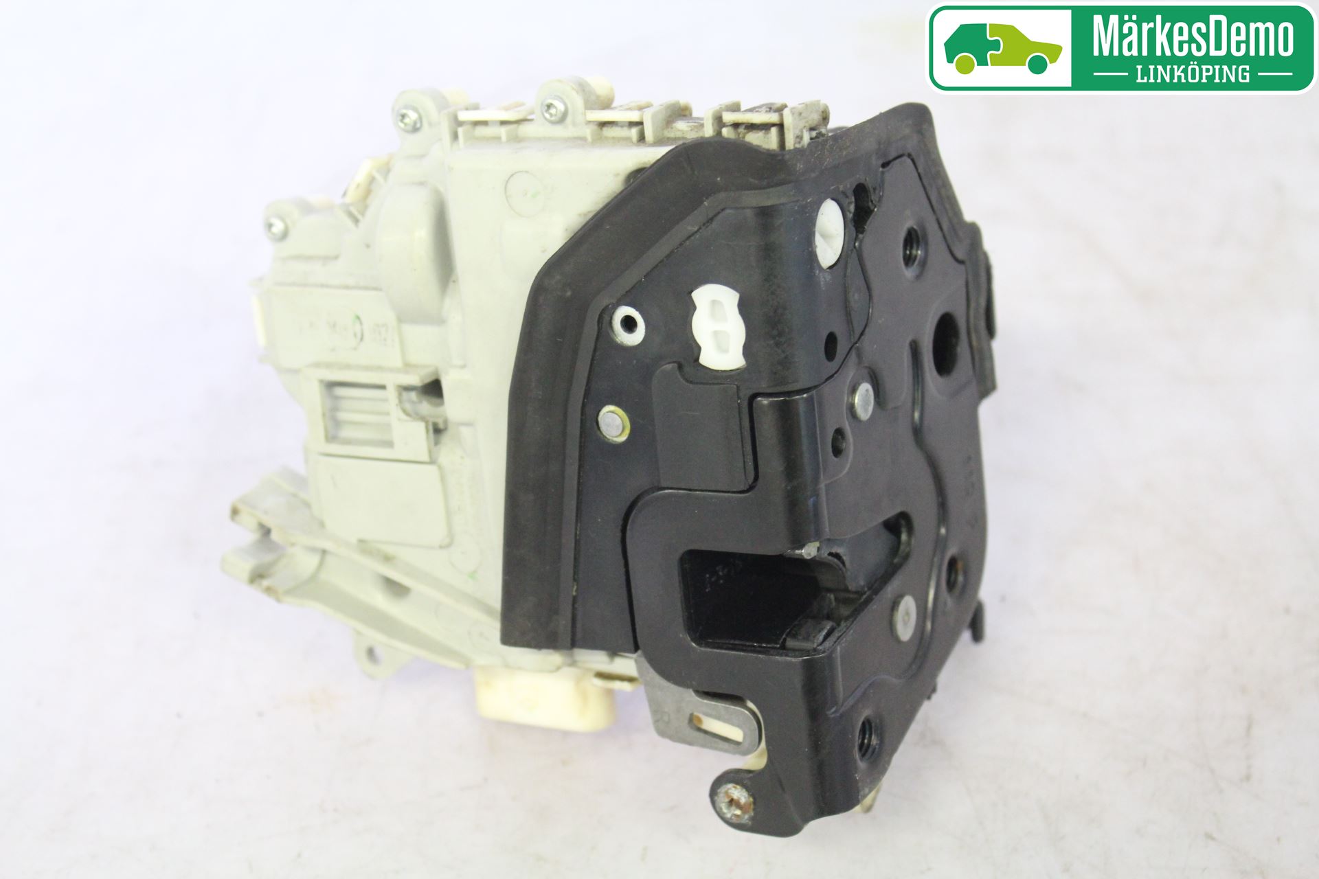 Audi Q5 09-16 Låskista-Dörrlås