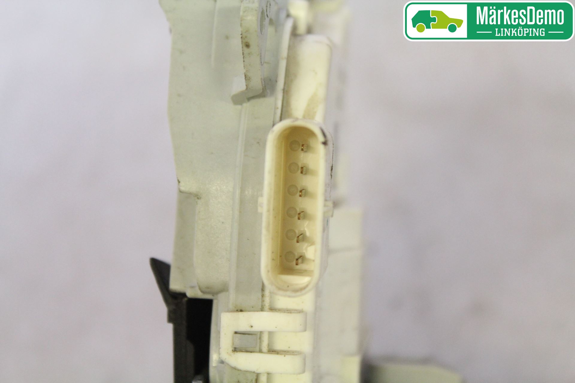 Audi Q5 09-16 Låskista-Dörrlås