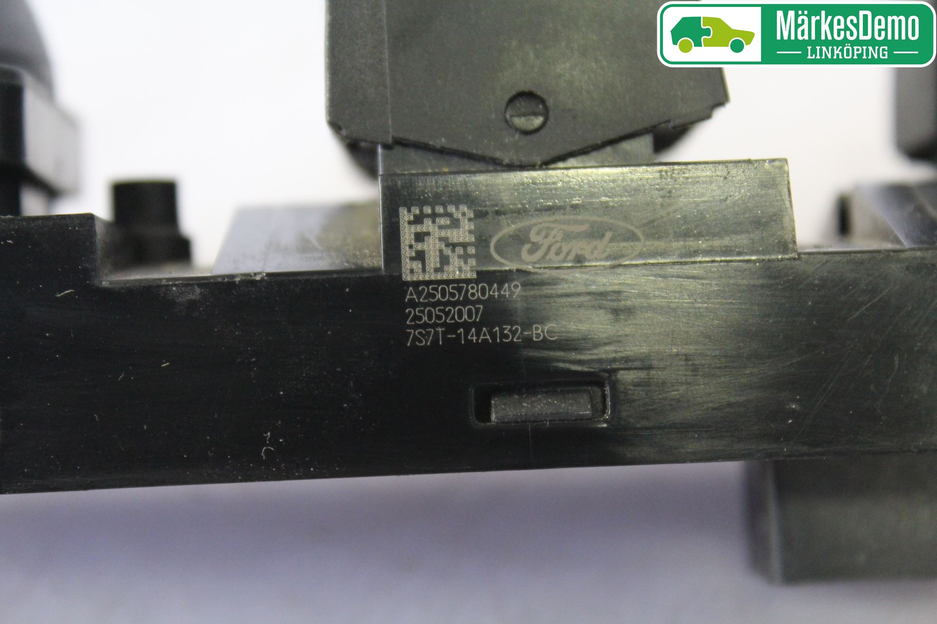 Ford MONDEO 07-15 Strömställare Elhiss