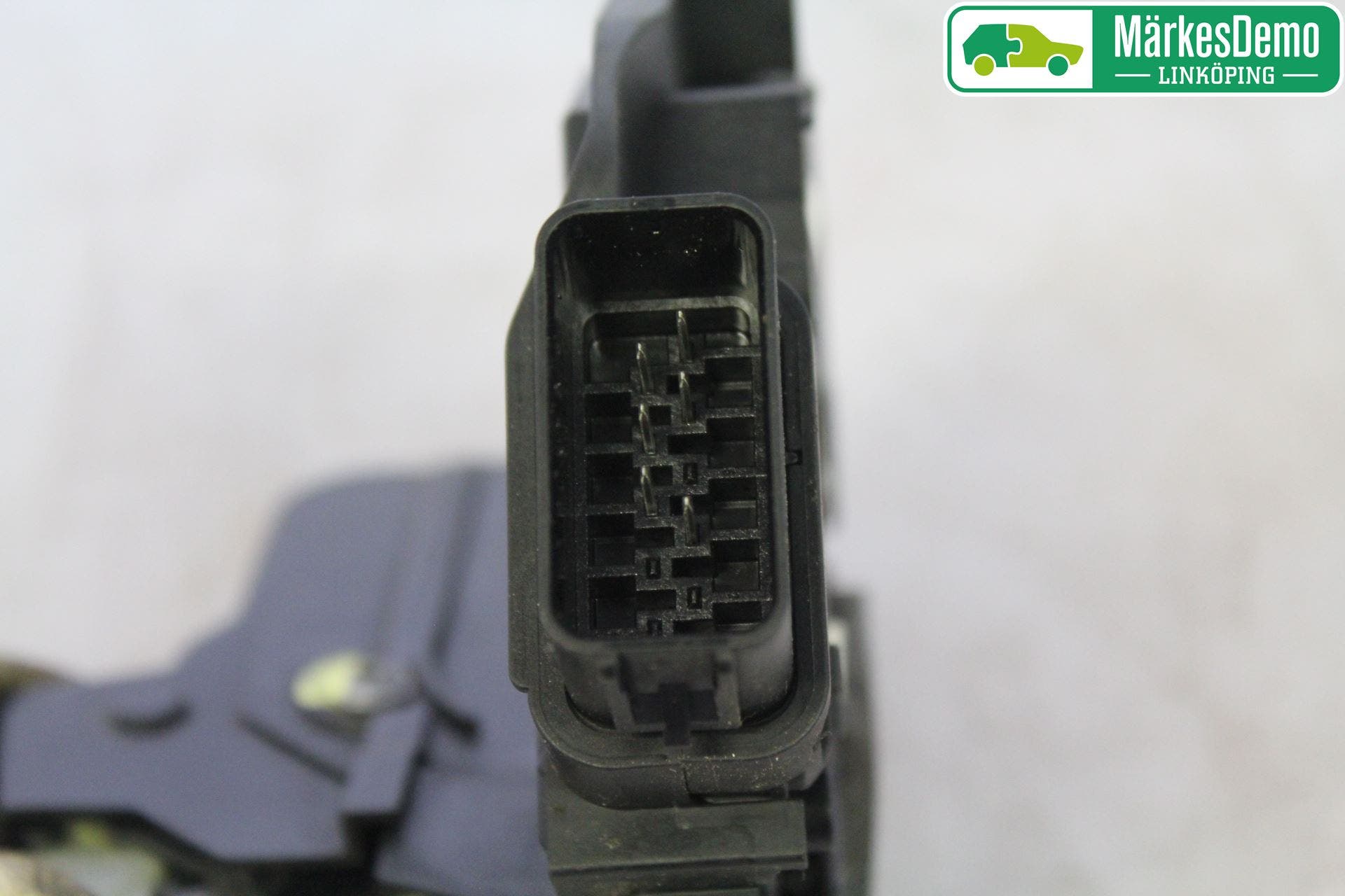 Ford MONDEO 07-15 Låskista-Dörrlås