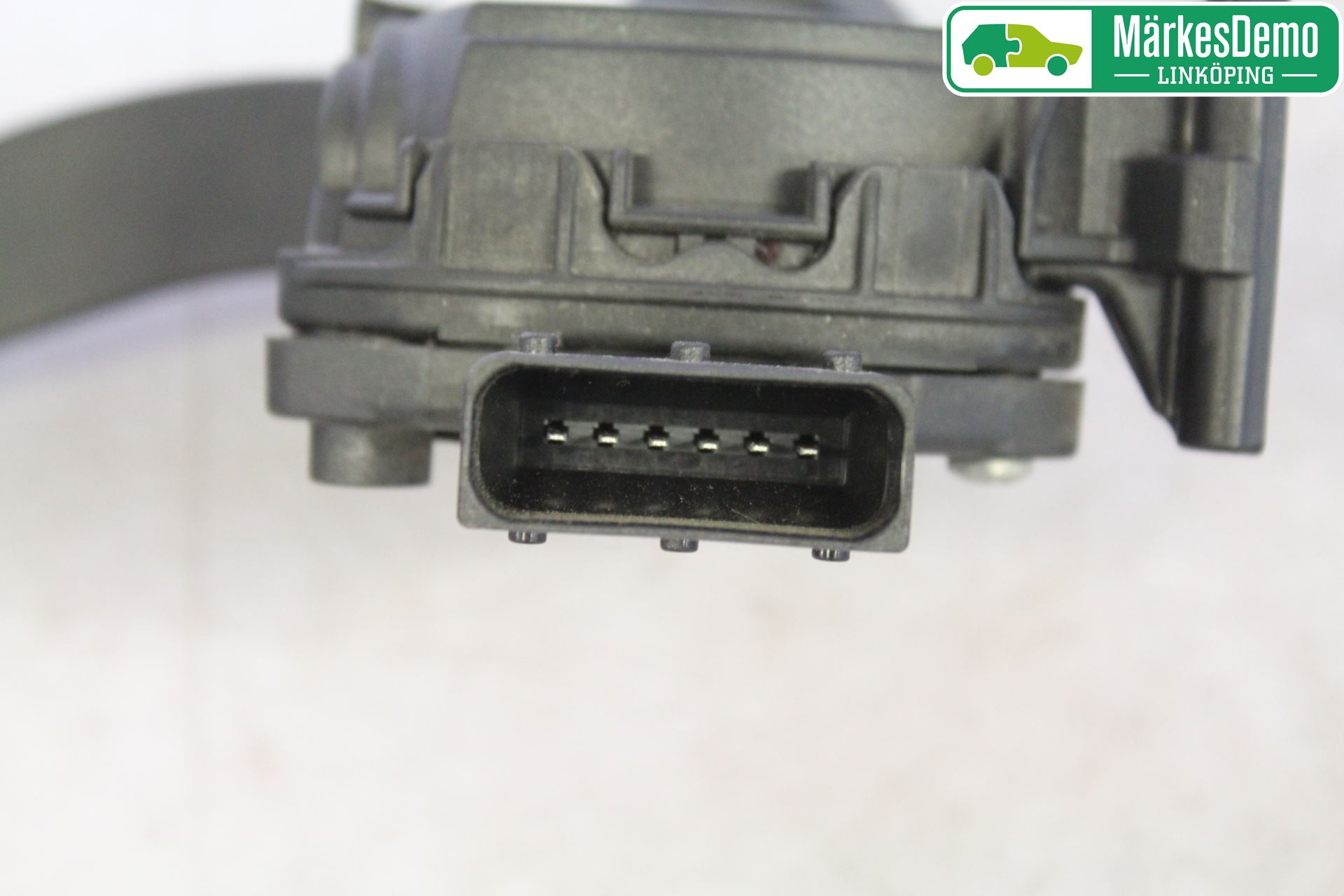 Opel INSIGNIA 09-16 Gaspedal