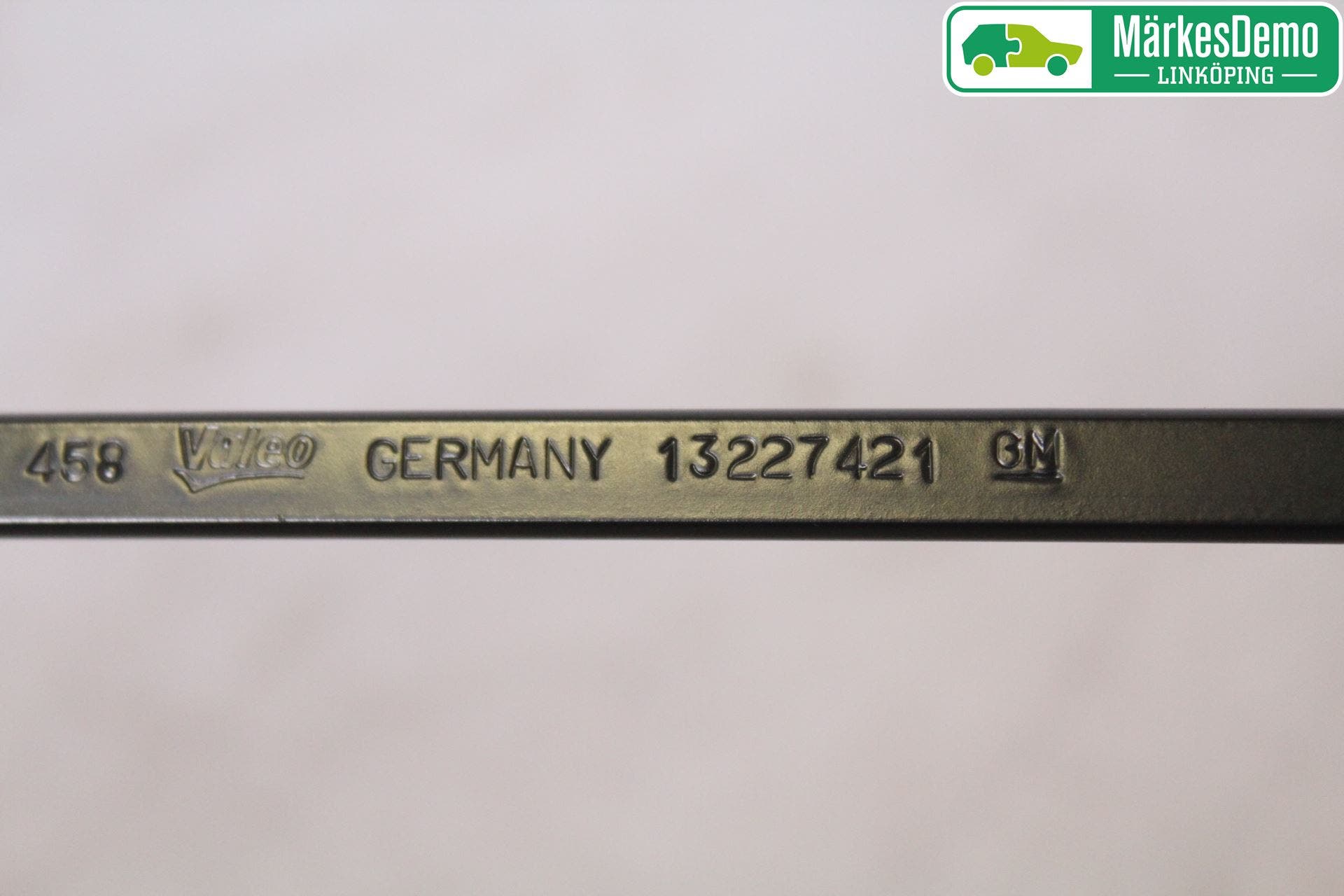 Opel INSIGNIA 09-16 Torkararm-Bakruta