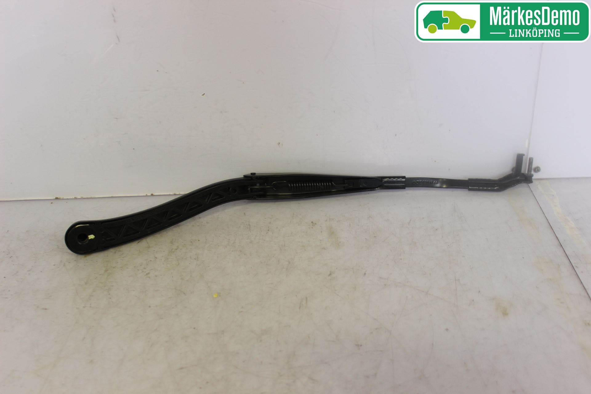 Mercedes-Benz MB E-KLASS (W212) 09-16 Torkararm Armar Vindruta