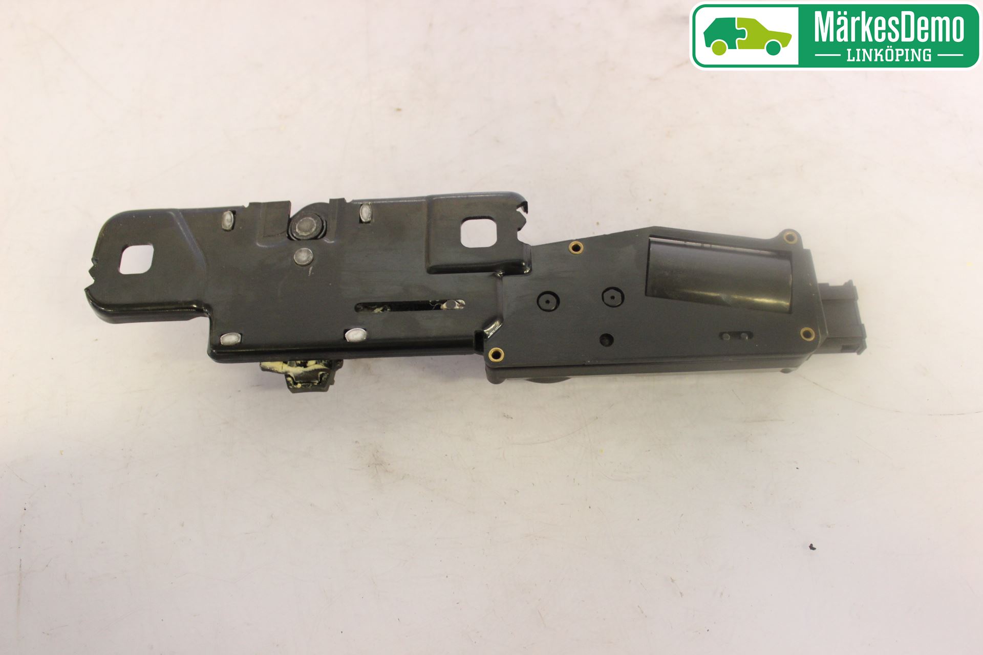 Audi A6/S6 4G 11-18 Låskista Baklucka