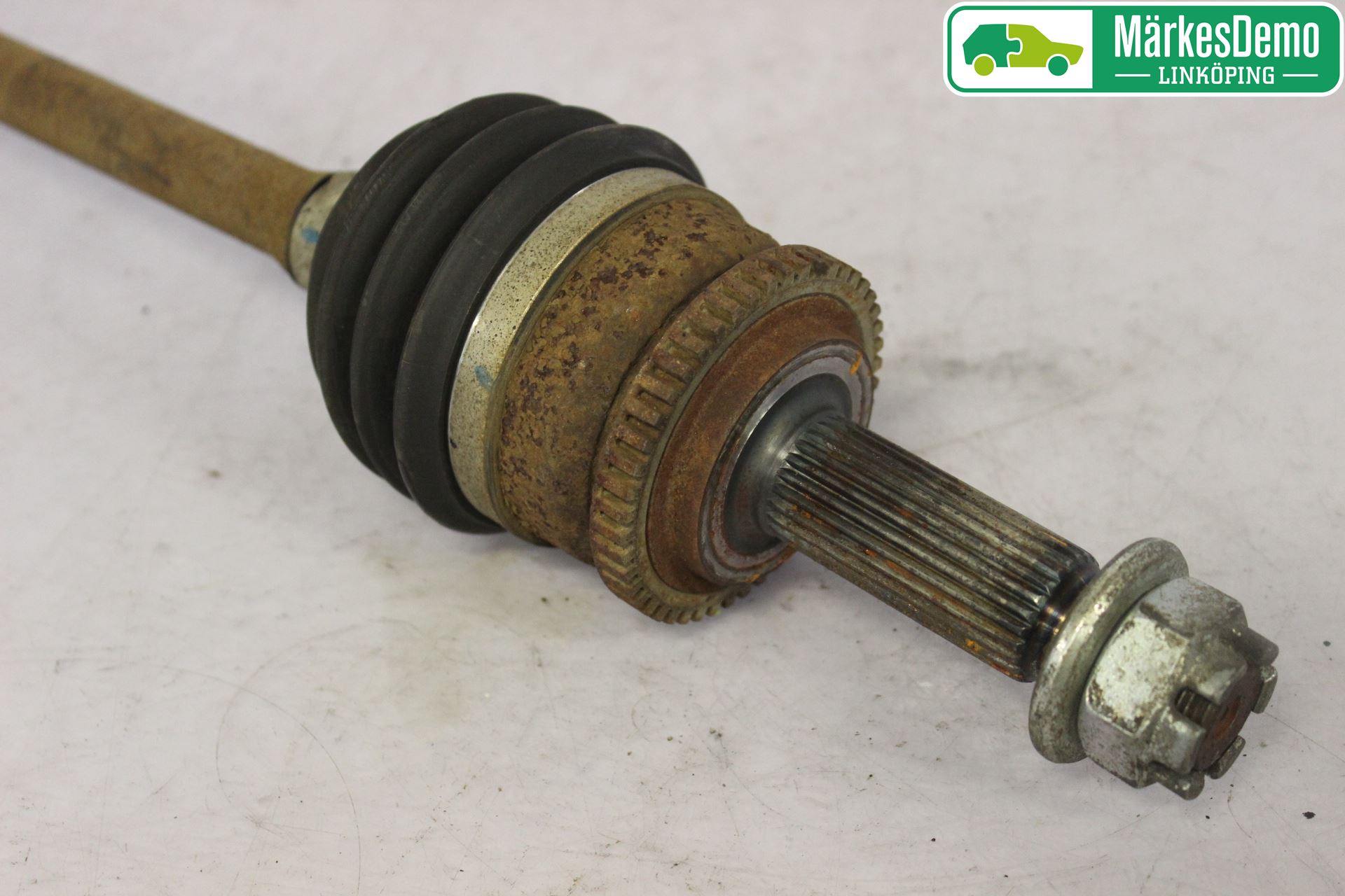 Hyundai i20 PB 09-14 Drivaxel Fram Vänster