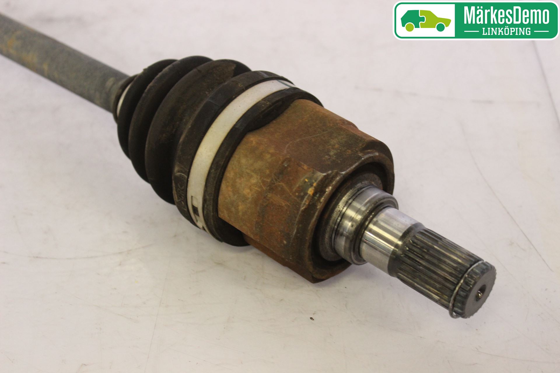 Hyundai i20 PB 09-14 Drivaxel Fram Höger