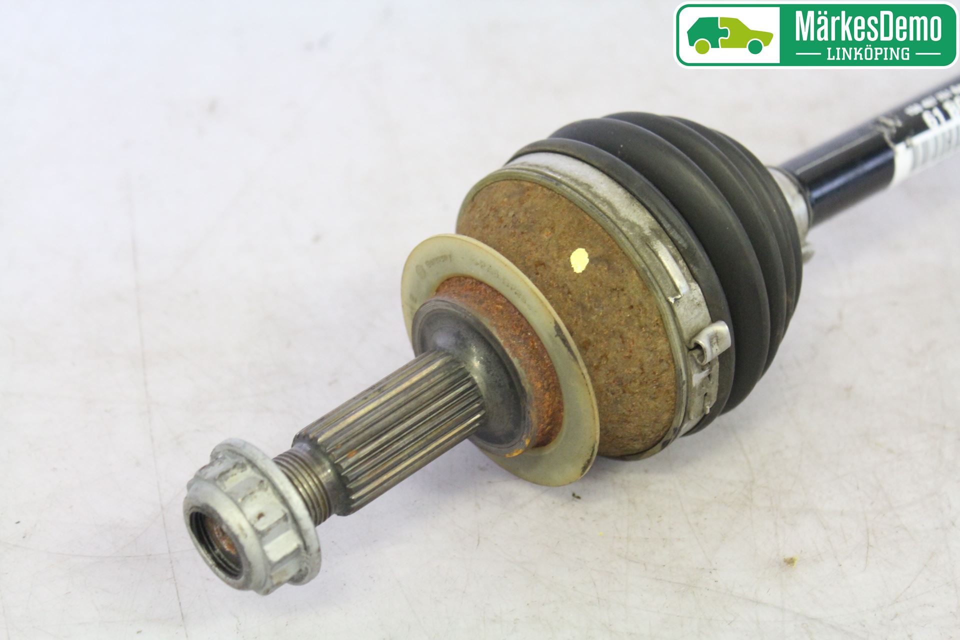 Volkswagen VW UP! / E-UP! Drivaxel Fram Vänster