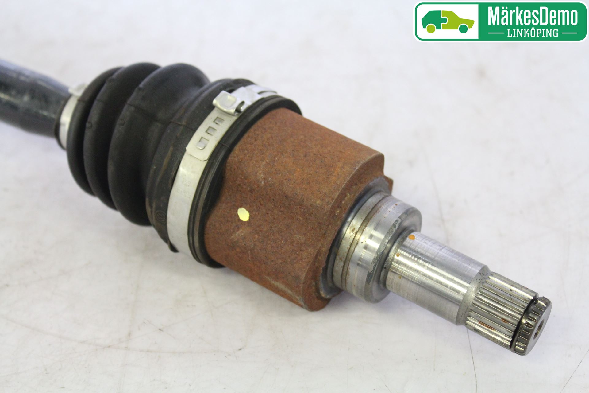 Volkswagen VW UP! / E-UP! Drivaxel Fram Höger