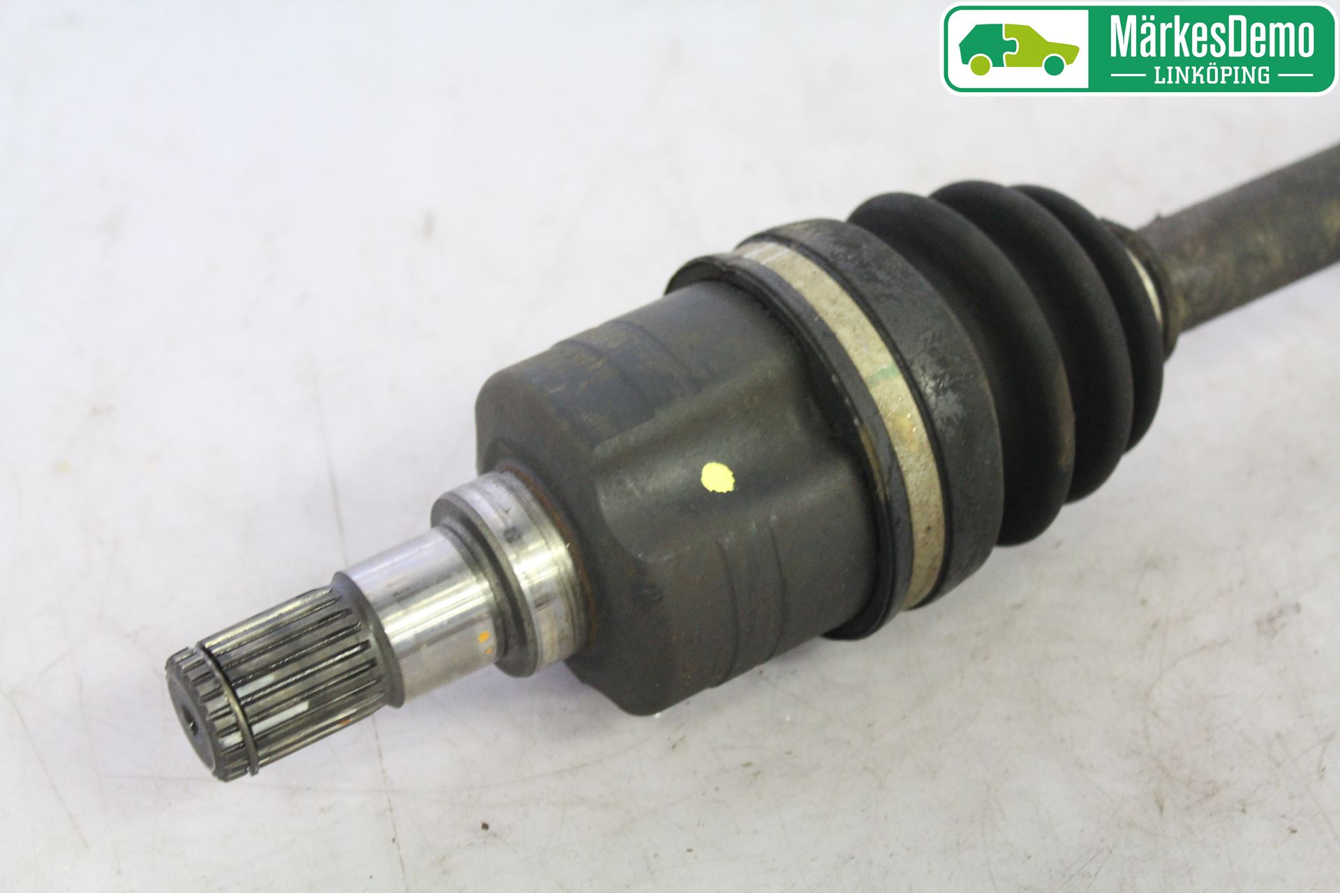 Suzuki SWIFT 05-10 Drivaxel Fram Vänster