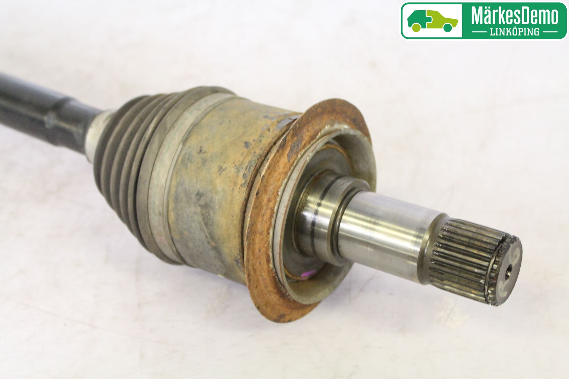 Mercedes-Benz MB VITO/VIANO (W639) 04-14 Drivaxel Bak Vänster