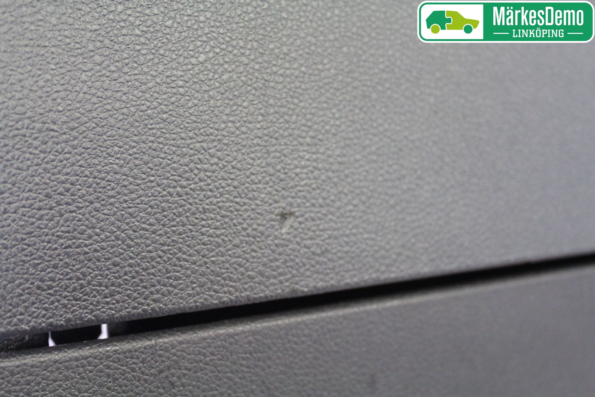 Volkswagen VW POLO 10-17 Handskfack