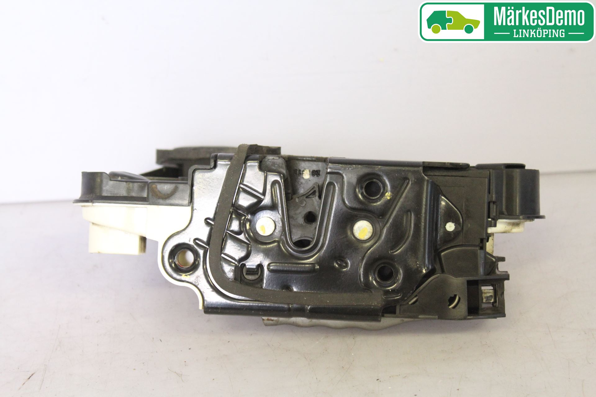 Volkswagen VW POLO 10-17 Låskista-Dörrlås