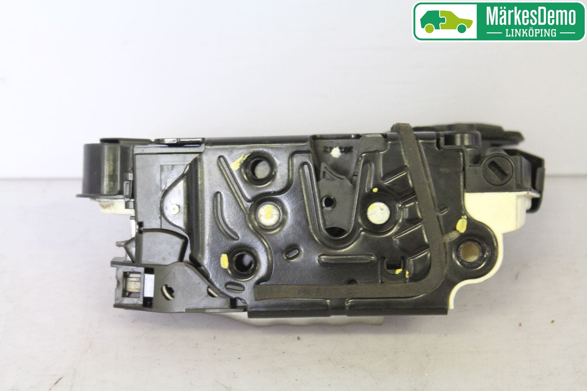 Volkswagen VW POLO 10-17 Låskista-Dörrlås