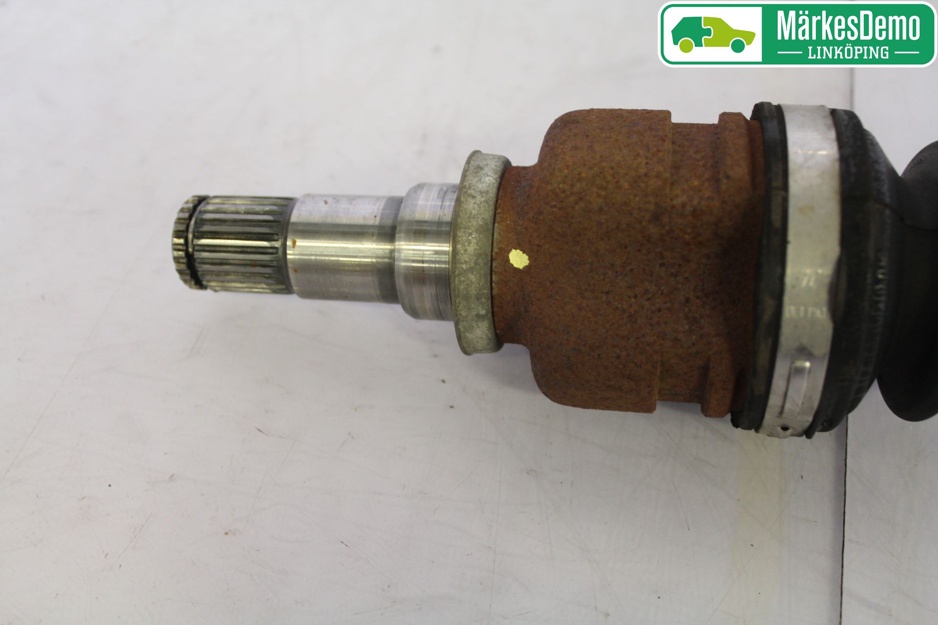 Toyota AYGO 06-14 Drivaxel Fram Vänster