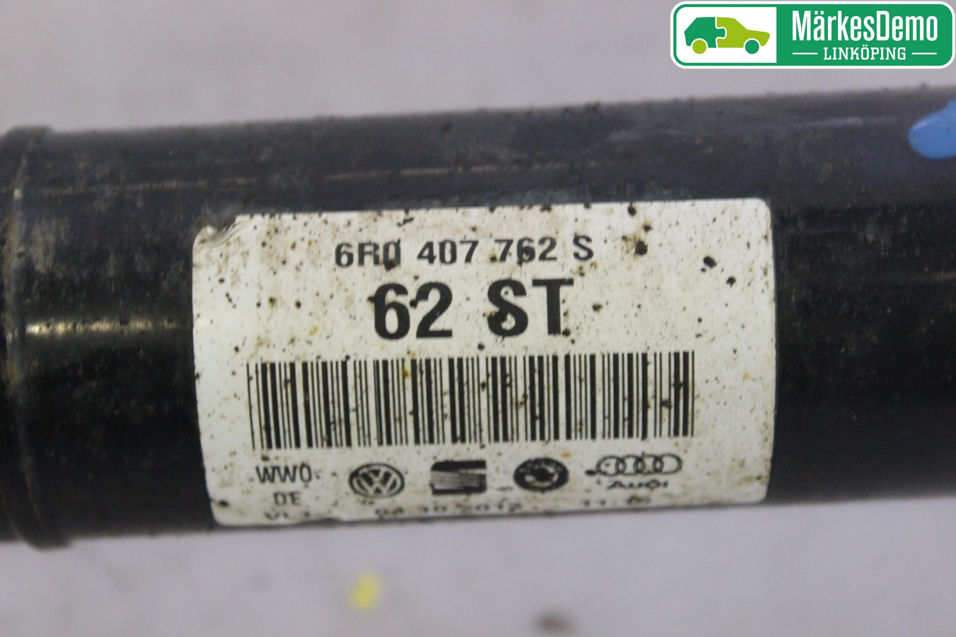 Volkswagen VW POLO 10-17 Drivaxel Fram Höger