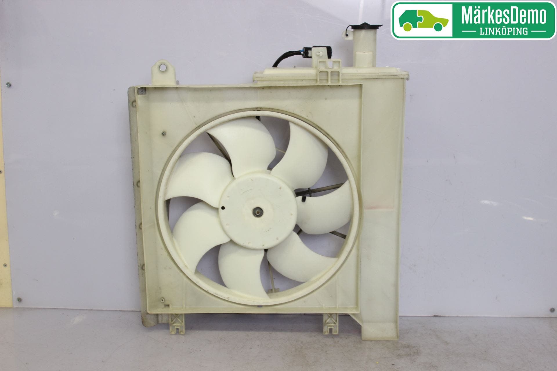 Toyota AYGO 06-14 Kylfläkt El