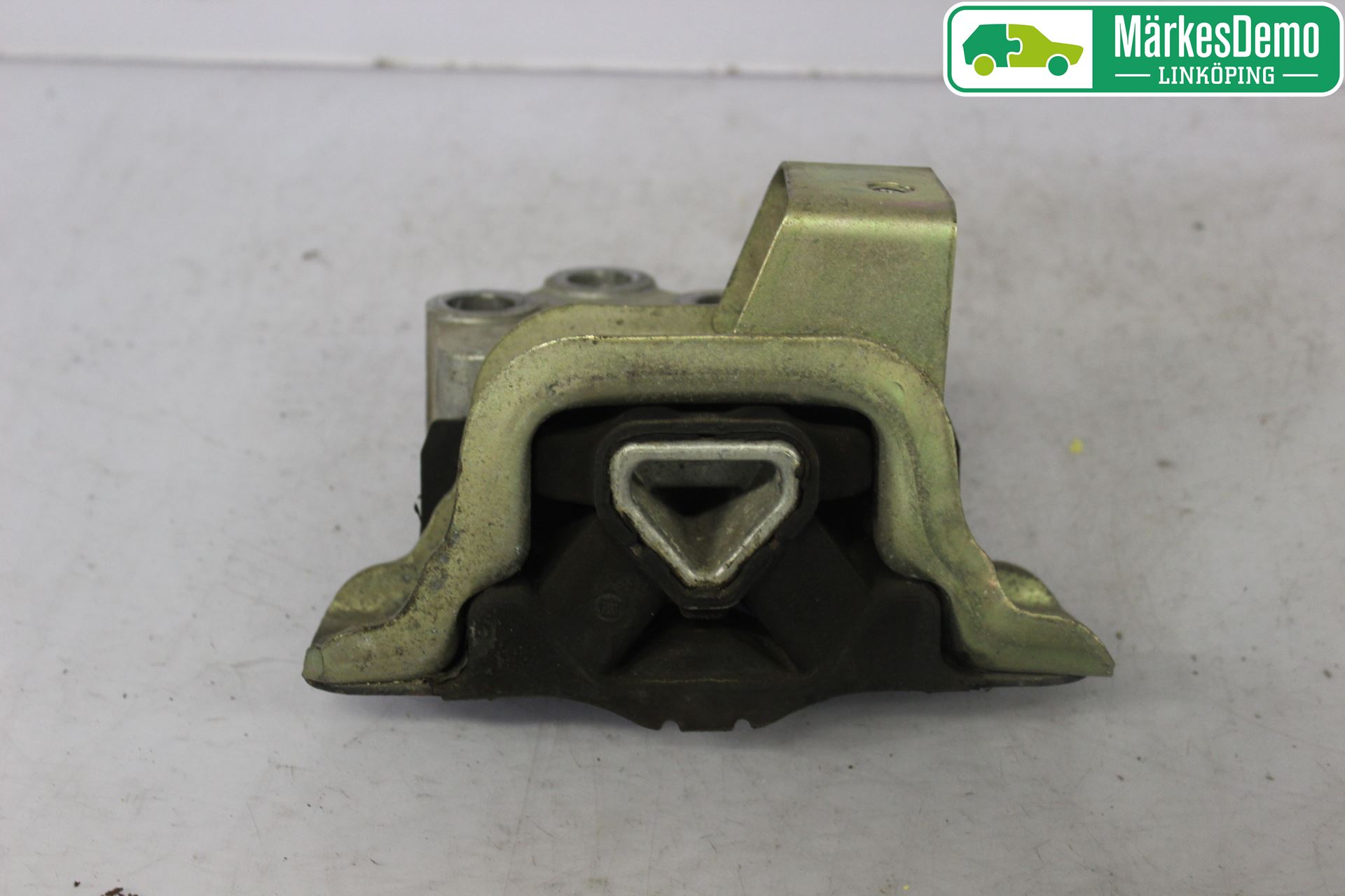 Fiat DOBLO CARGO Motorfäste