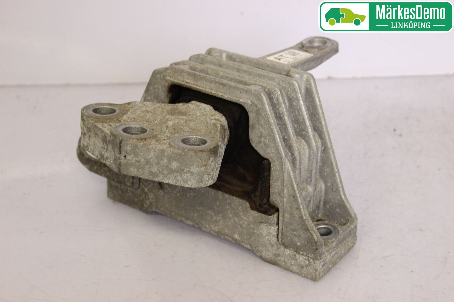 Opel INSIGNIA 09-16 Motorfäste