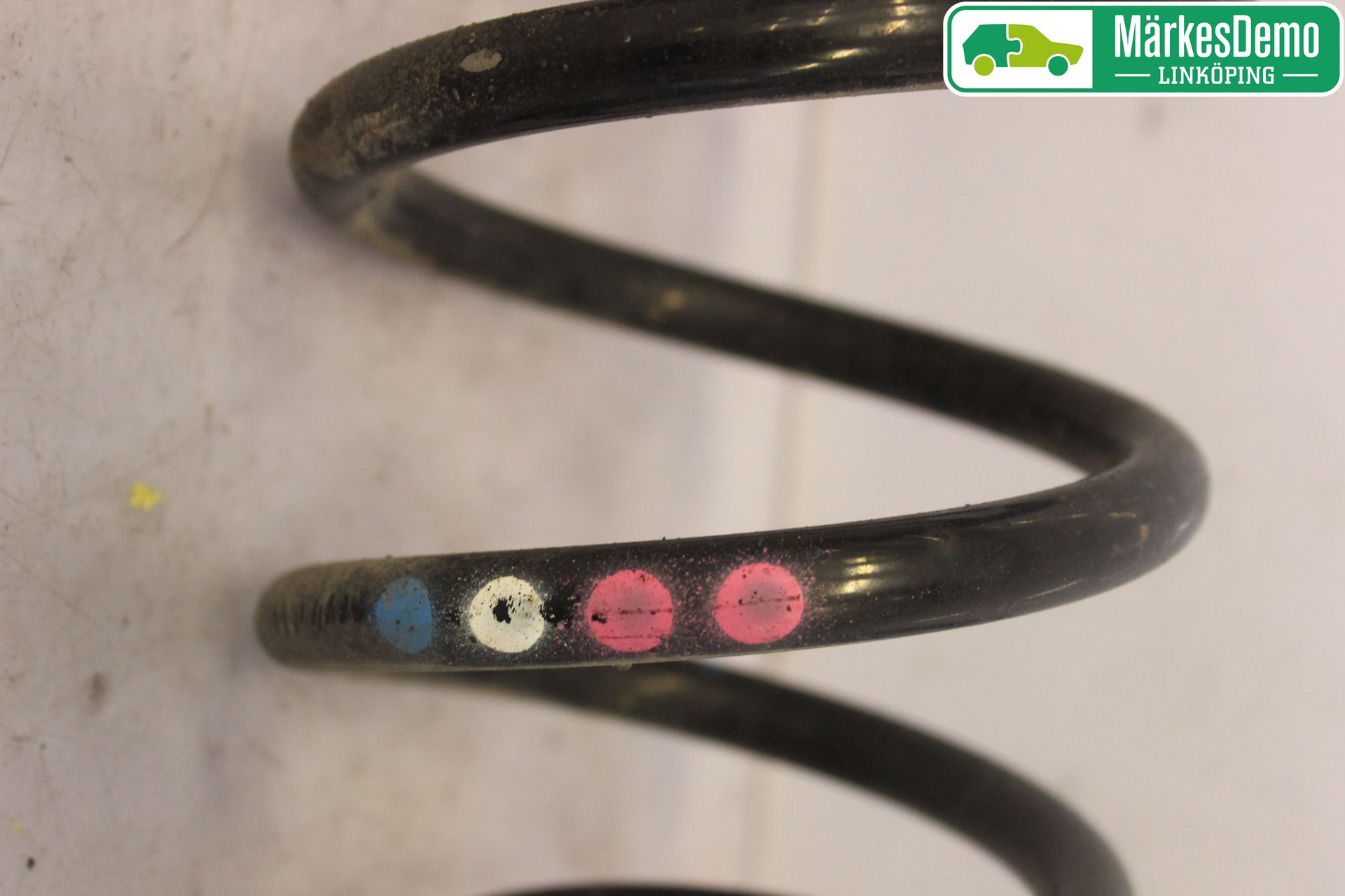 Audi Q5 09-16 Fjäder Bak