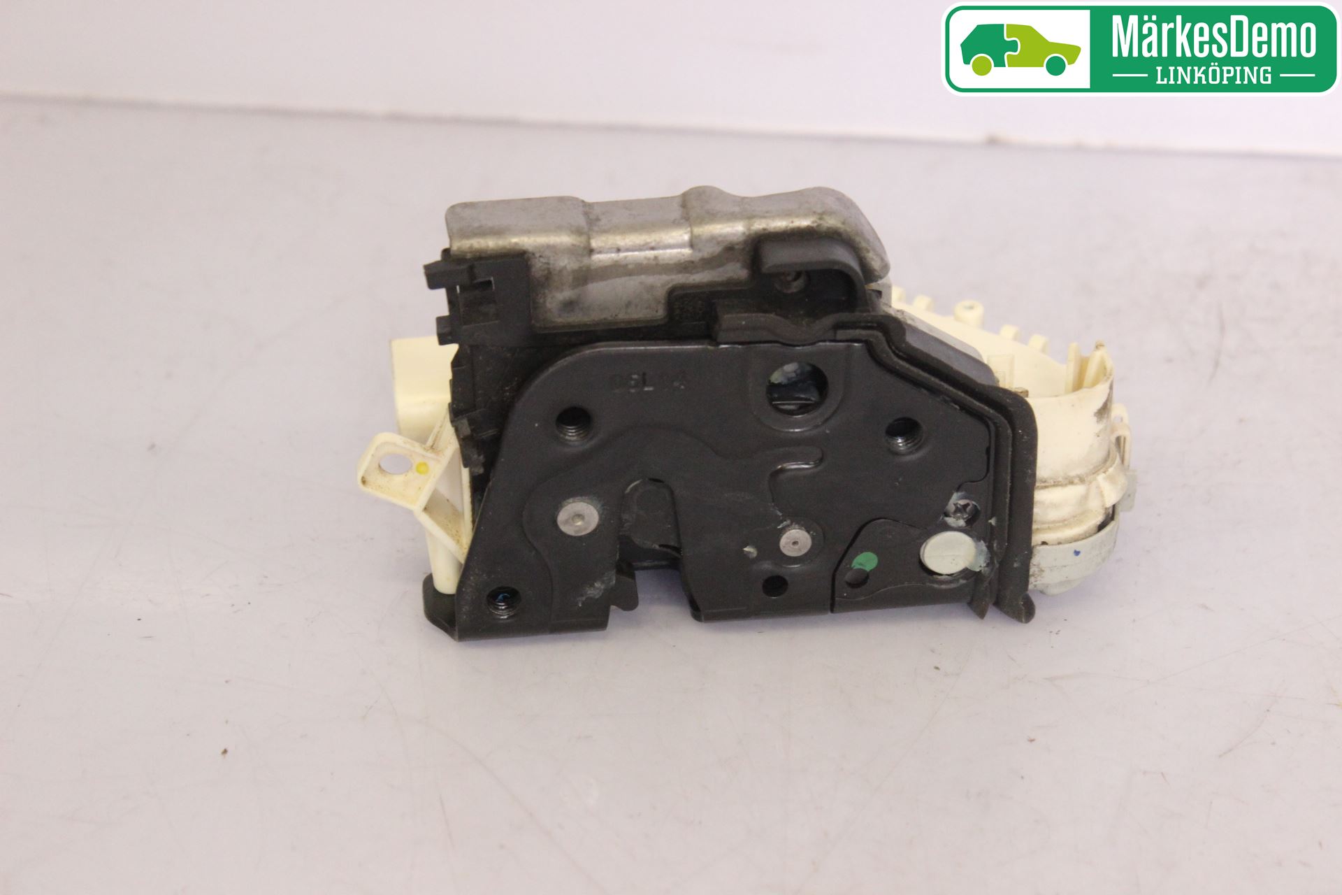 Audi Q5 09-16 Låskista-Dörrlås