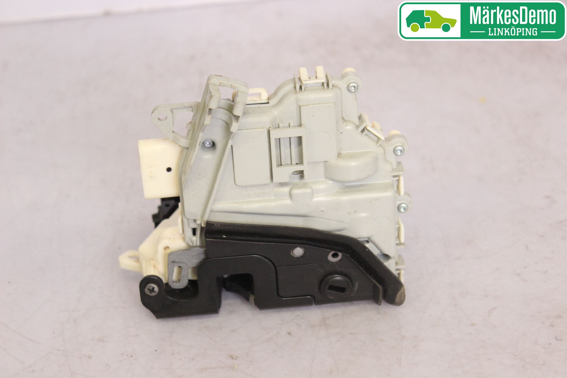 Audi Q5 09-16 Låskista-Dörrlås