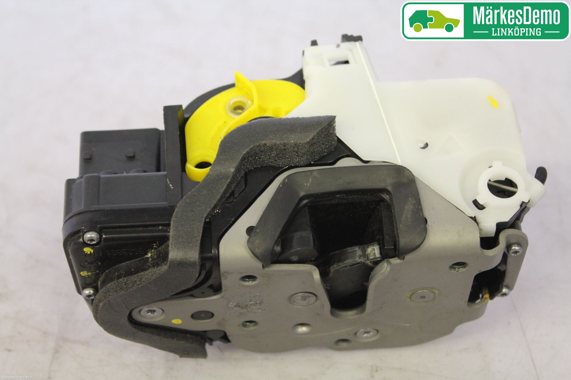 Opel ASTRA J 10-15 Låskista-Dörrlås