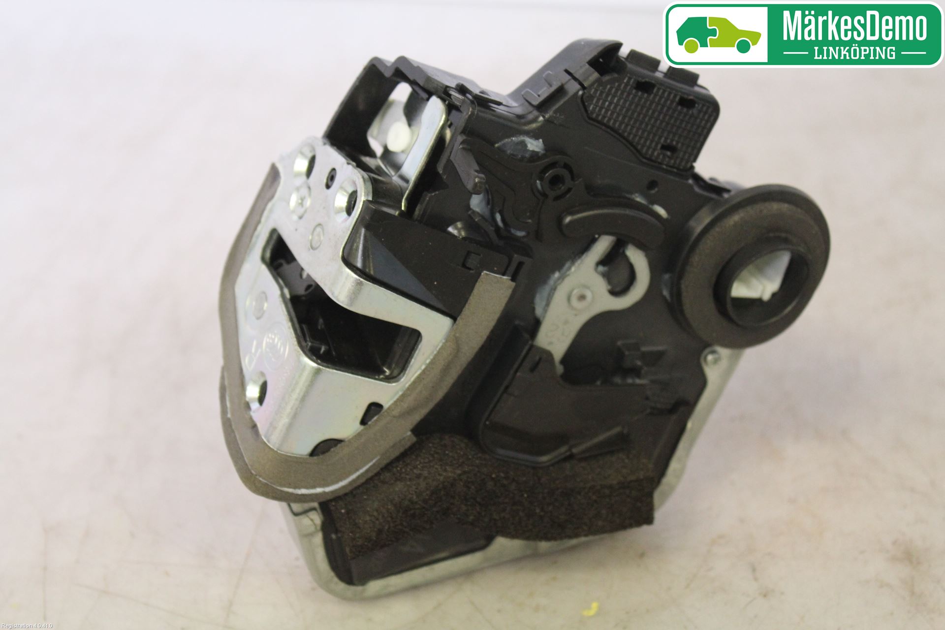 Lexus IS 250/350 14-20 Låskista-Dörrlås