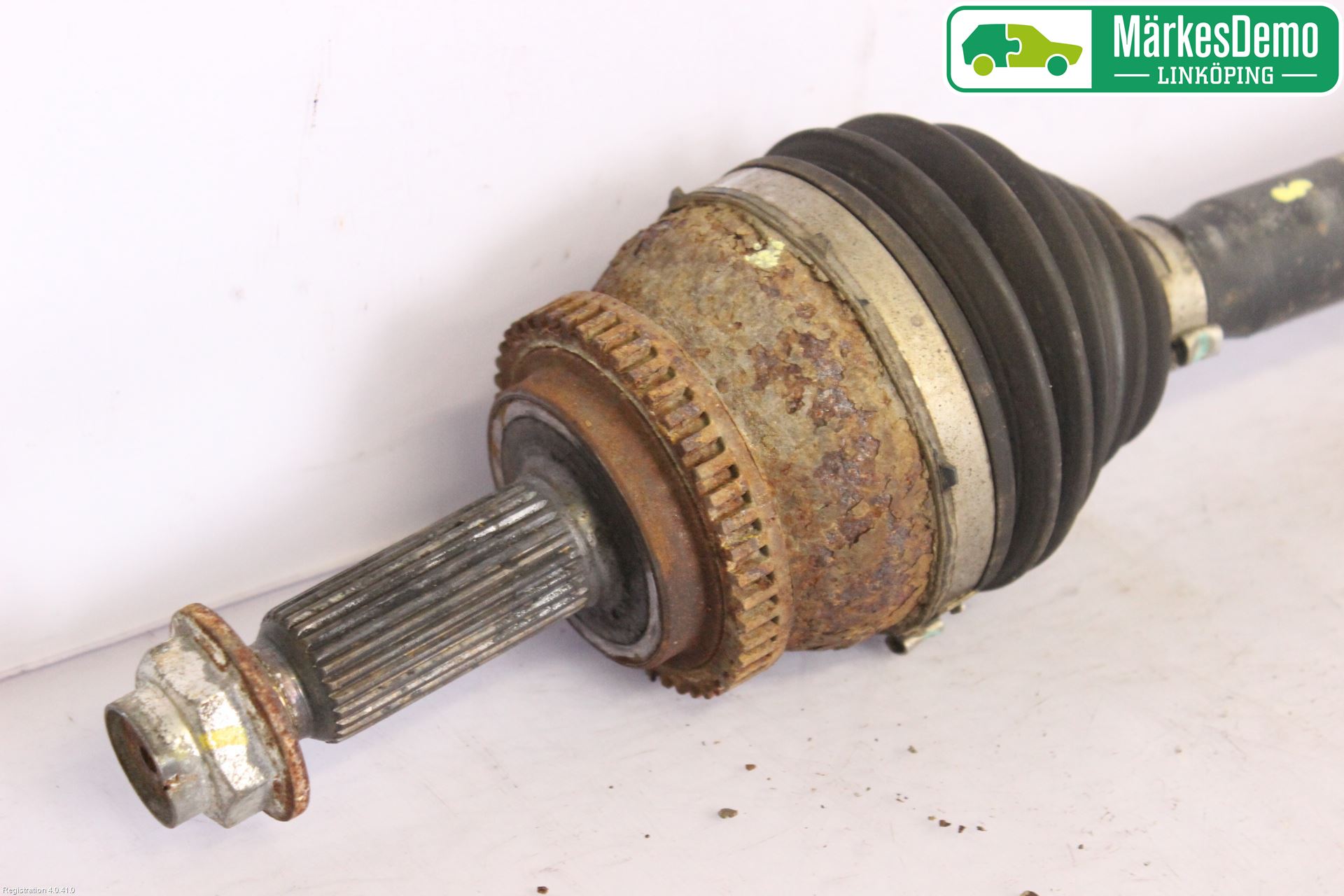 Kia CEED 06-12 Drivaxel Fram Höger
