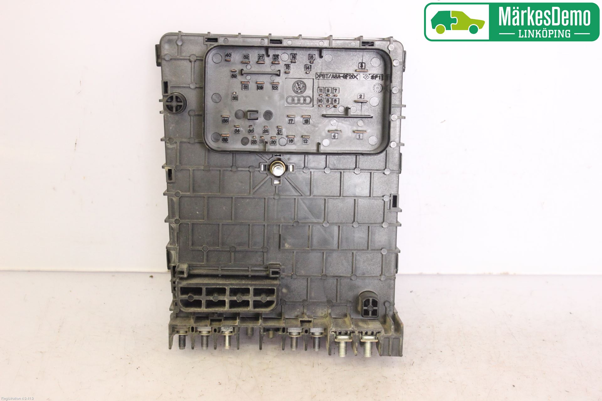 Volkswagen VW PASSAT 11-14 Säkringsdosa-Elcentral