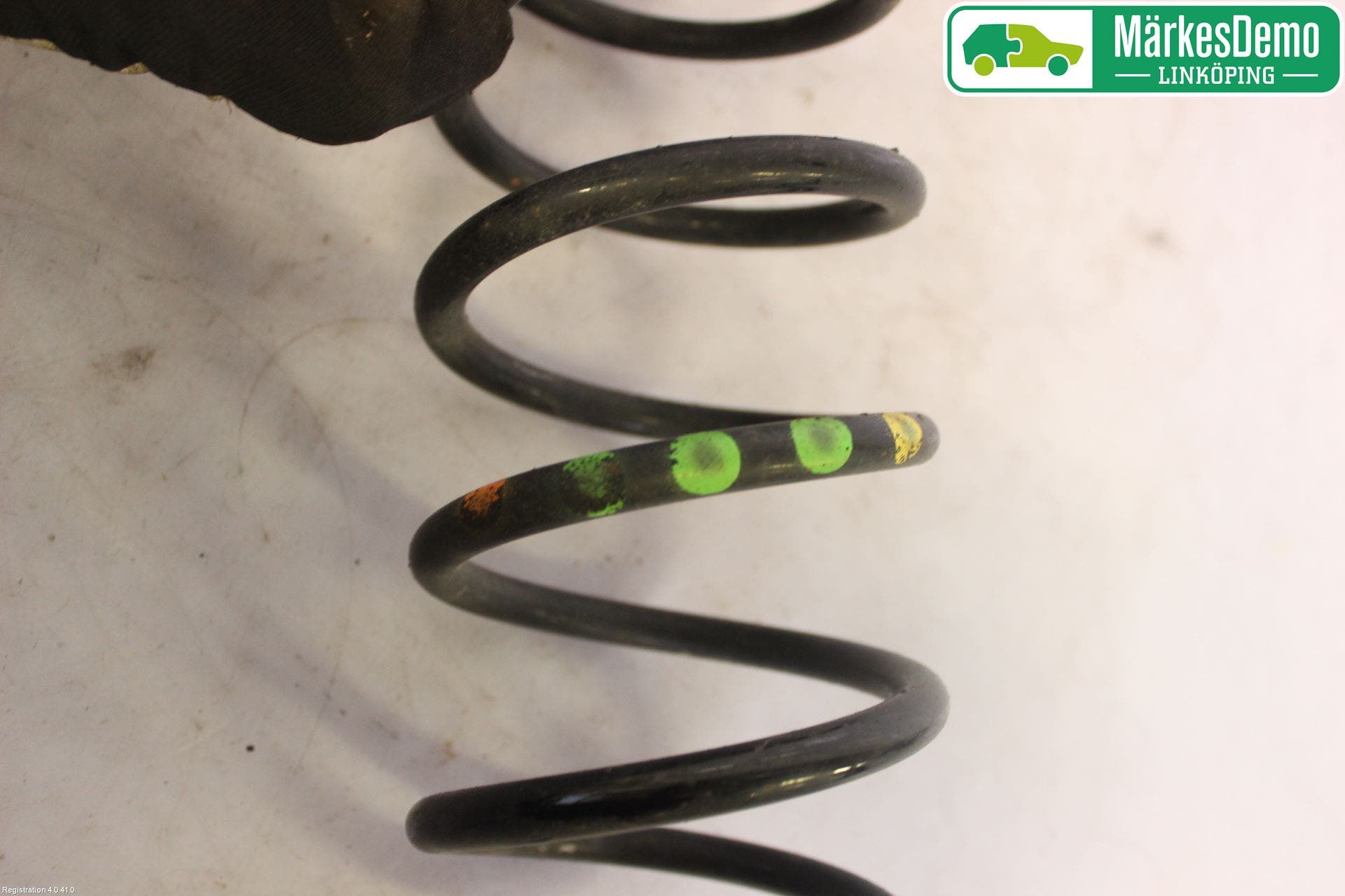 Volkswagen VW POLO 10-17 Fjäder Bak