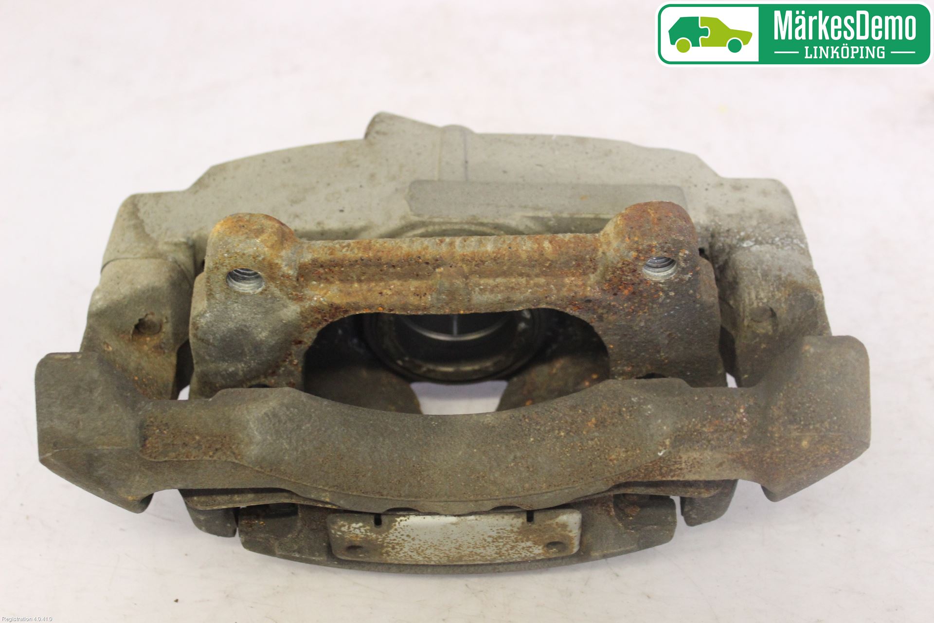 Volvo XC70 14-16 Bromsok Fram Vänster