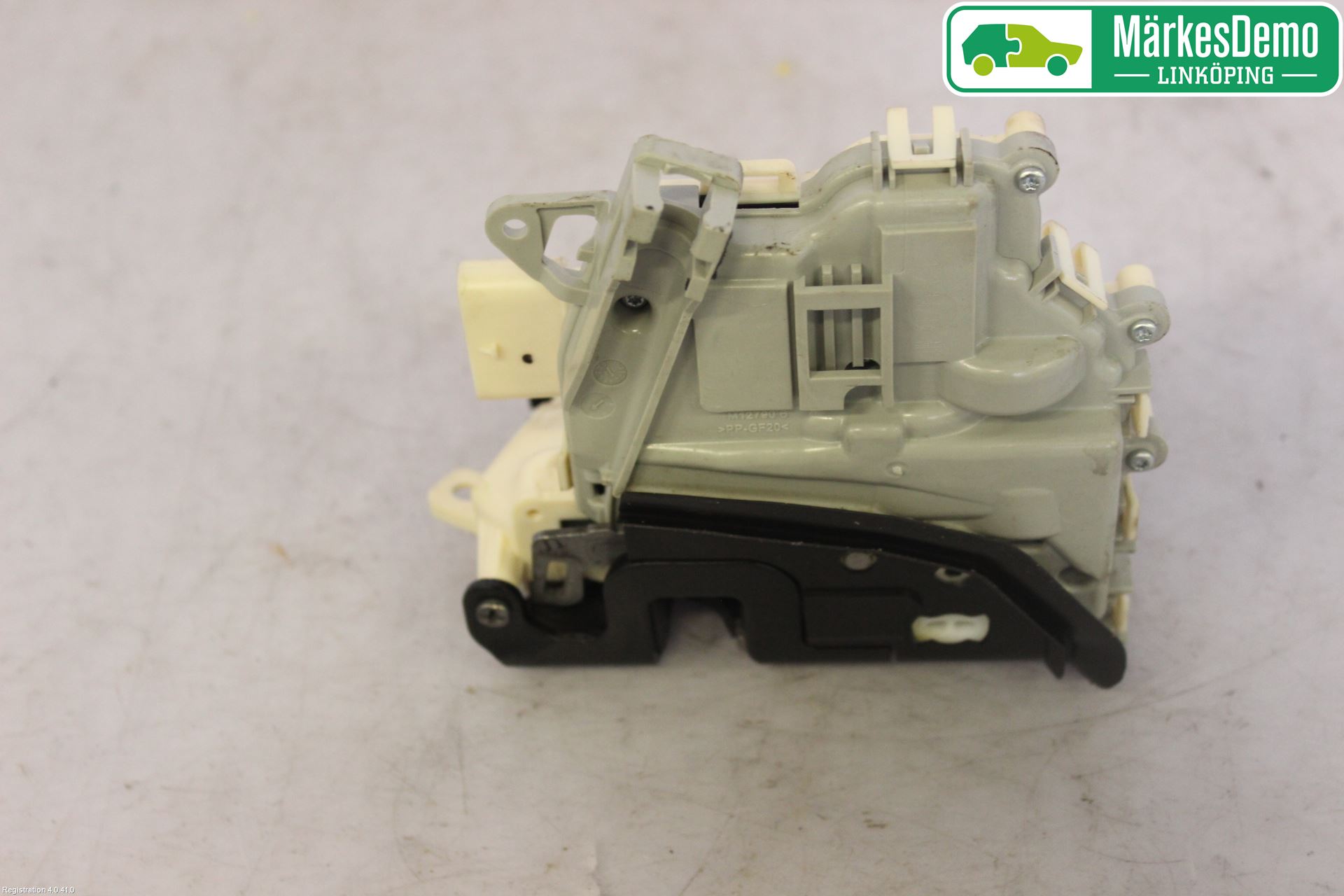 Audi A4 12-15 Låskista-Dörrlås