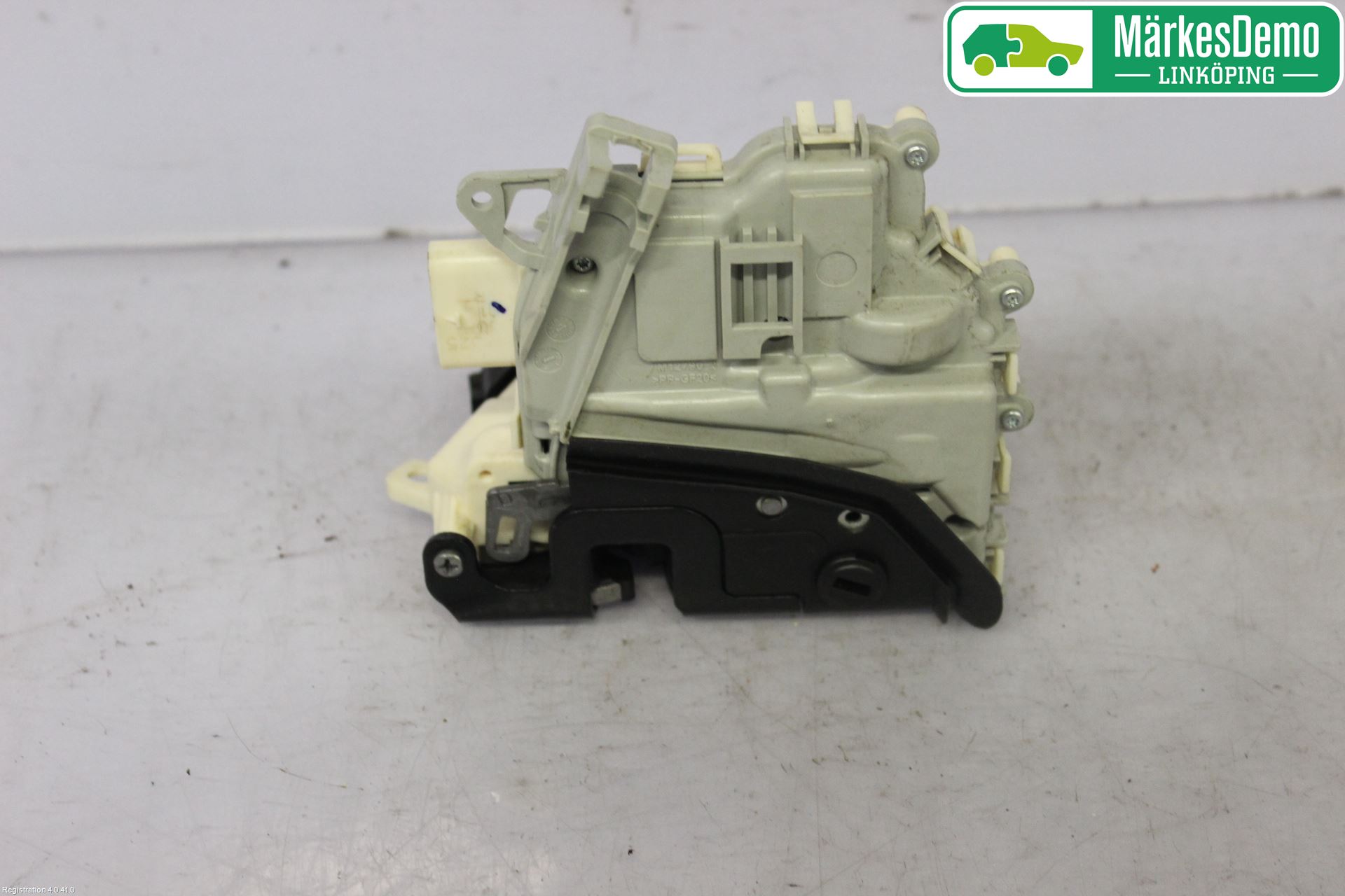 Audi A4 12-15 Låskista-Dörrlås