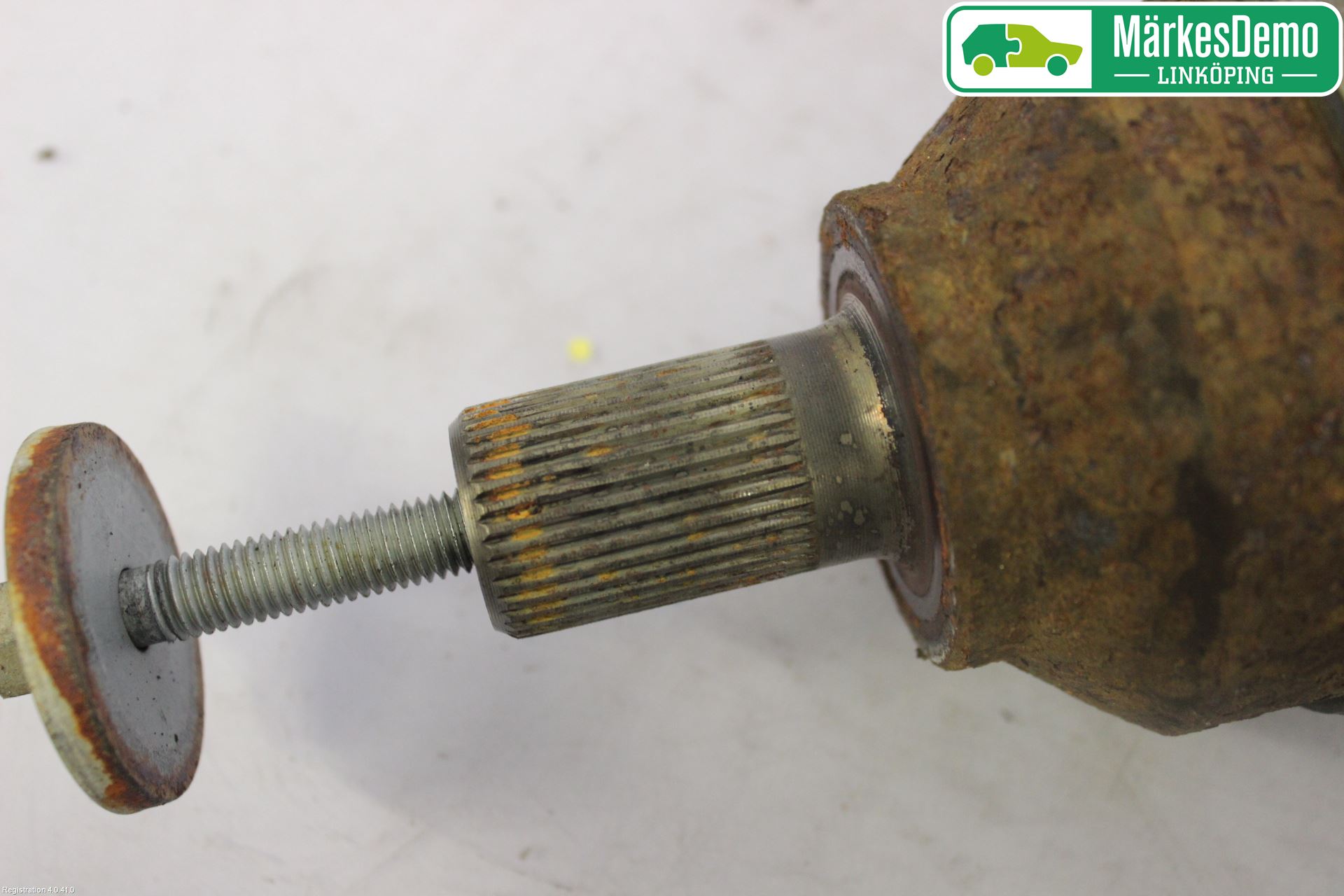 Volvo V50 08-12 Drivaxel Fram Höger