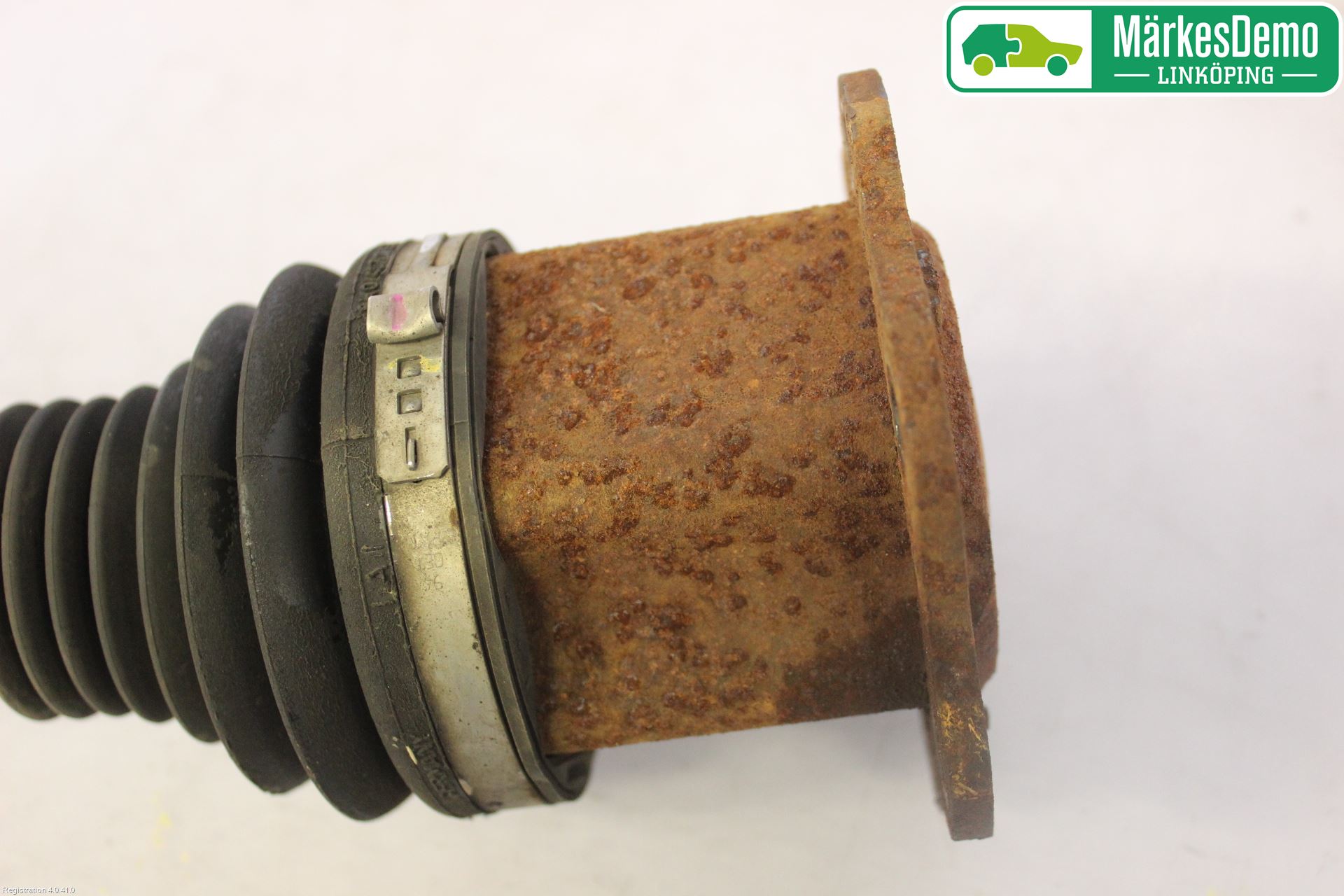 Audi A4/S4 08-11 Drivaxel Fram Vänster