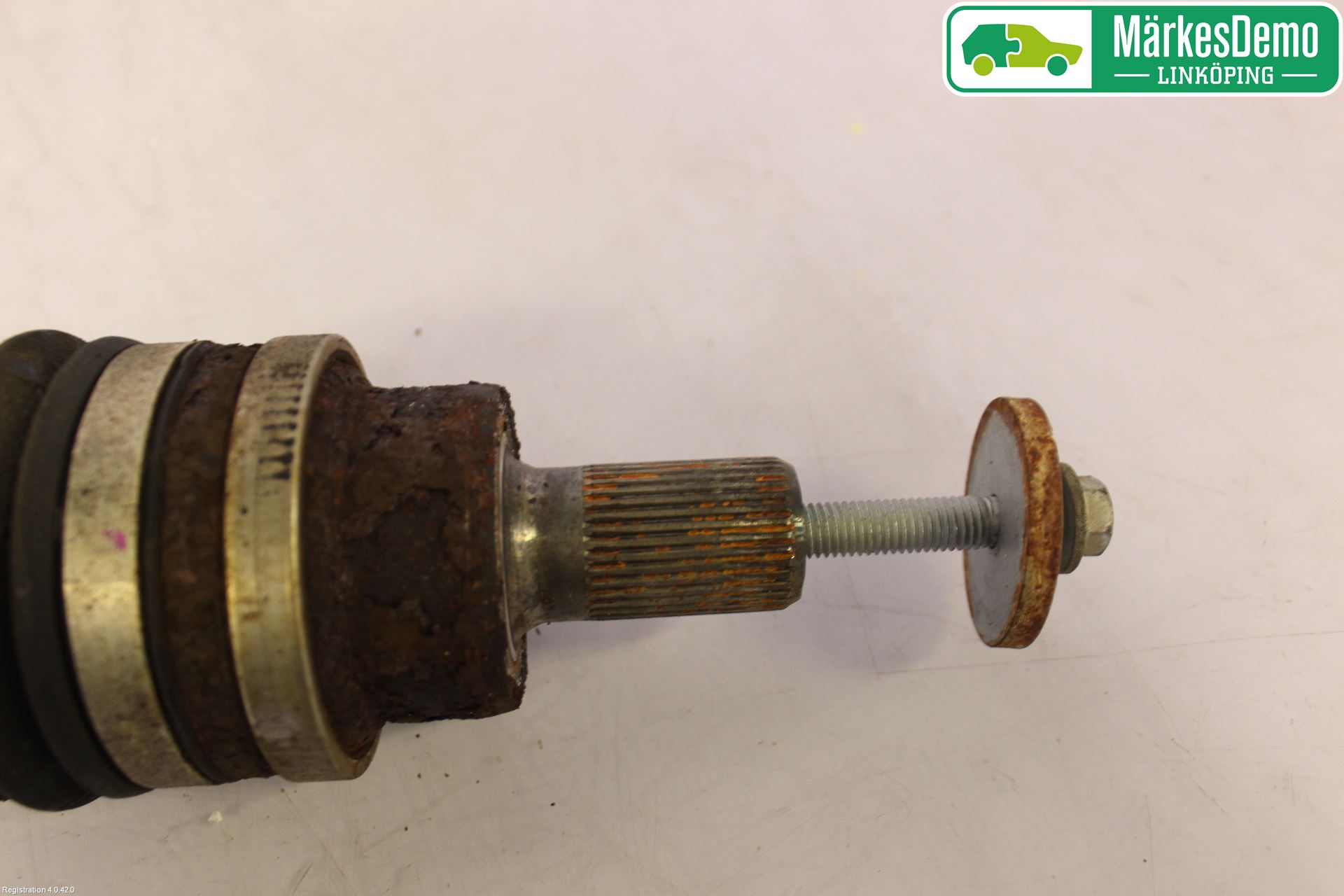 Volvo V70 14-16 Drivaxel Bak Höger