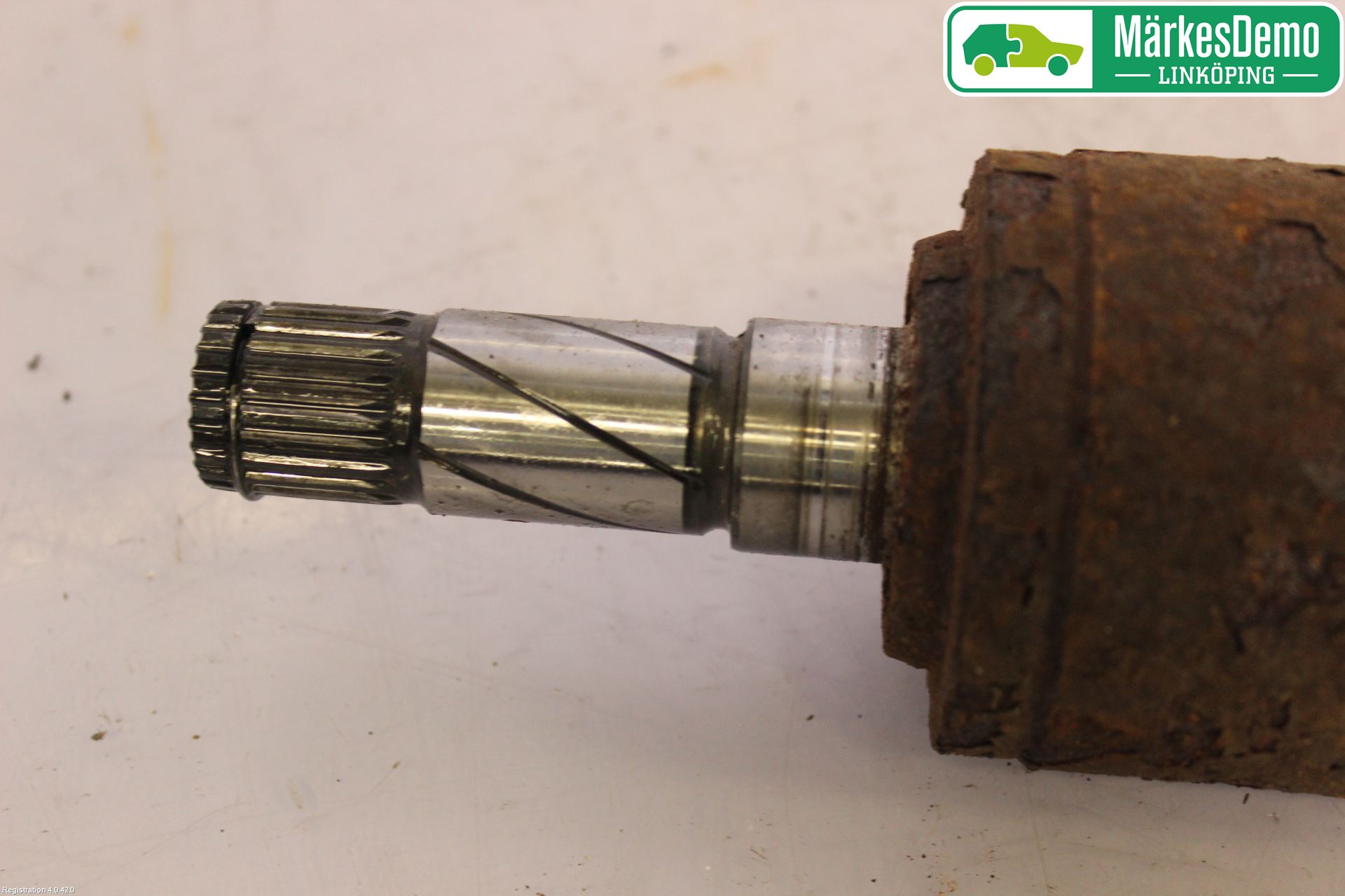 Volvo V70 14-16 Drivaxel Bak Vänster