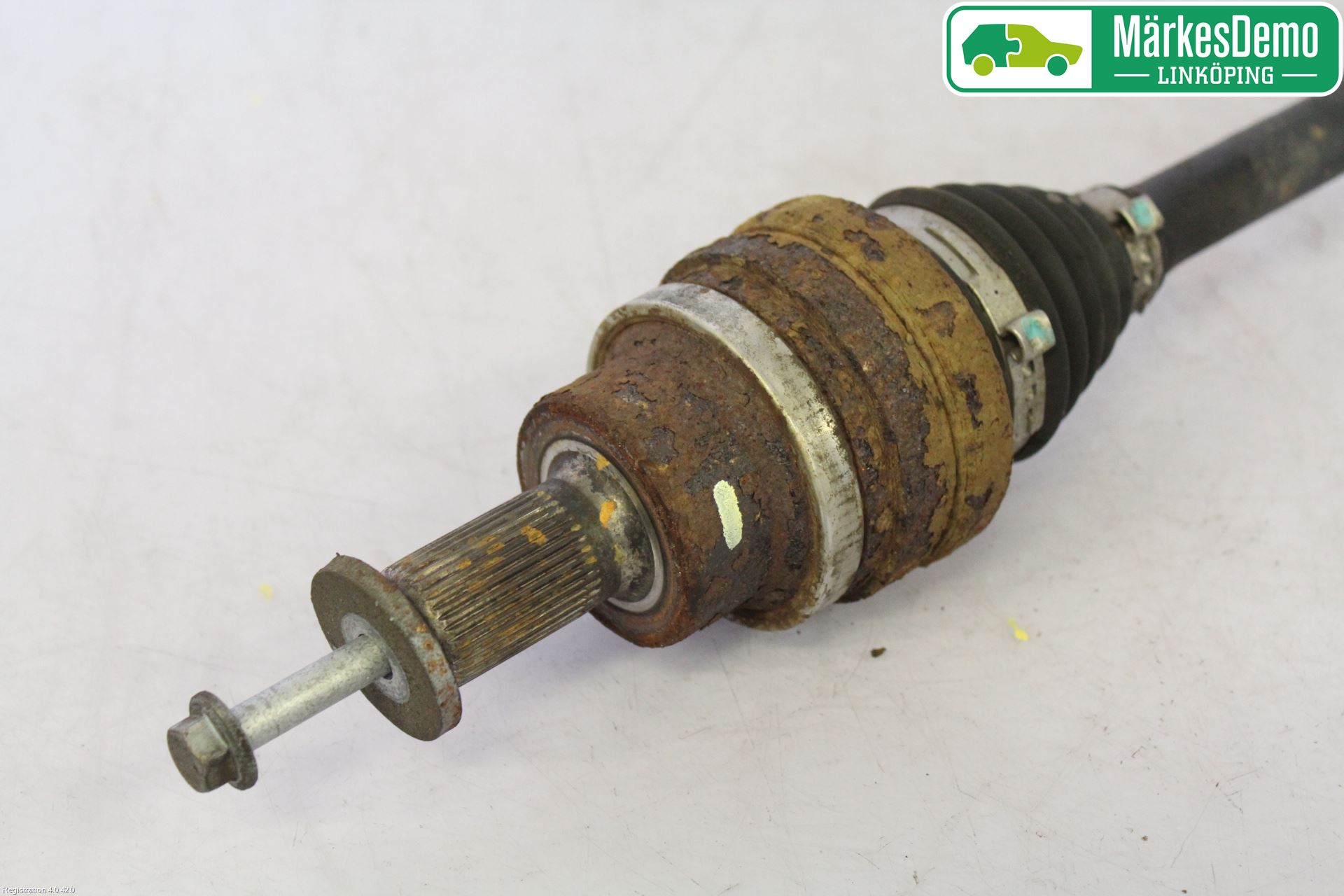 Ford KUGA 08-12 Drivaxel Bak Vänster