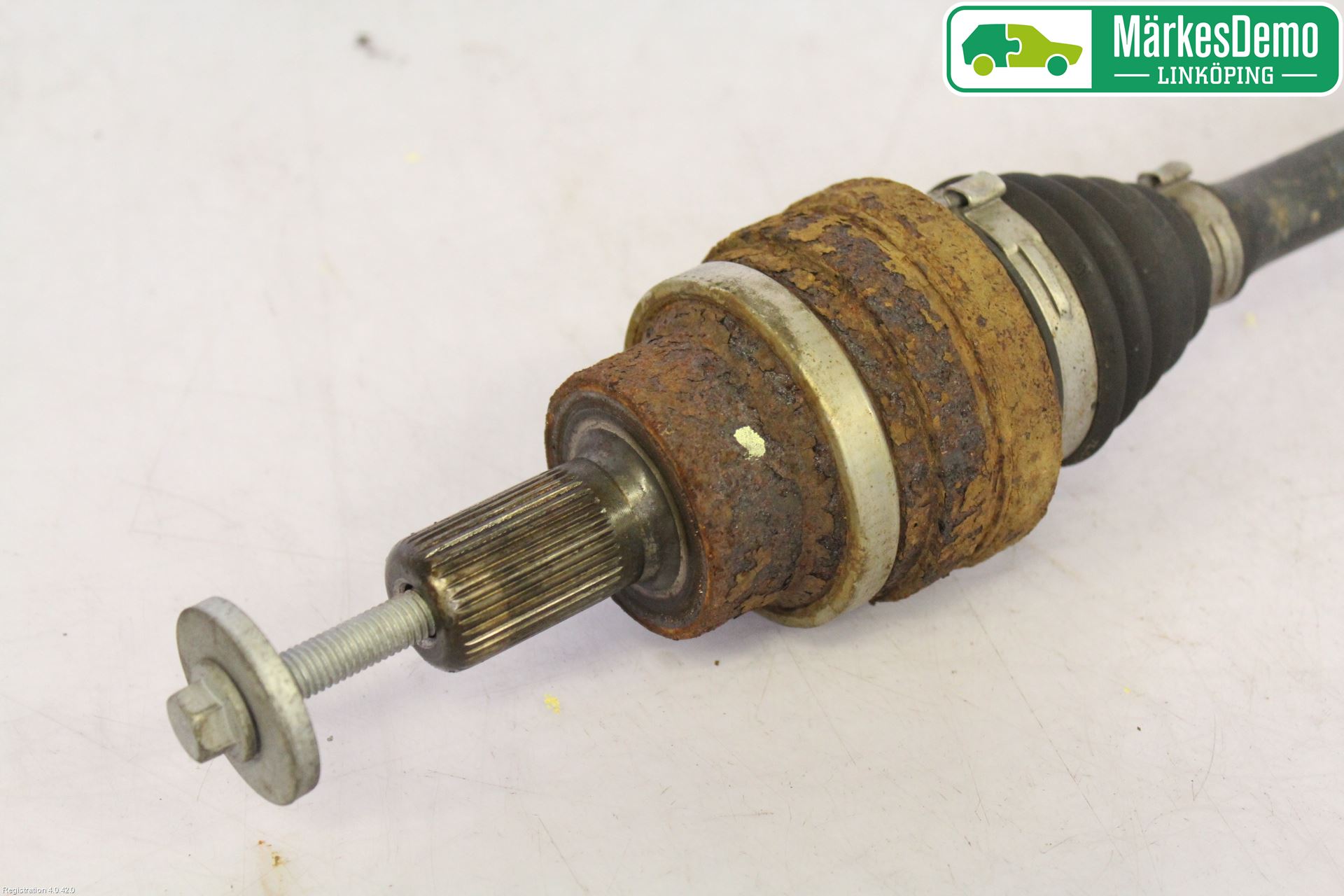 Ford KUGA 08-12 Drivaxel Bak Höger