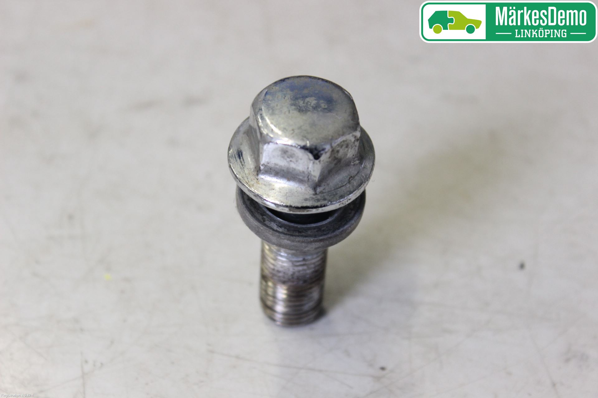 Volvo XC70 14-16 Hjulmutter-Bult-Sats