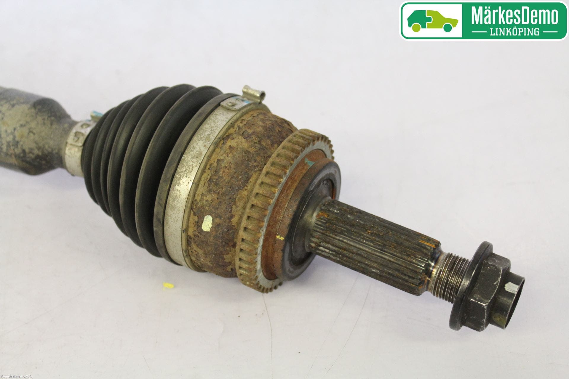 Kia CEED 12-18 Drivaxel Fram Höger