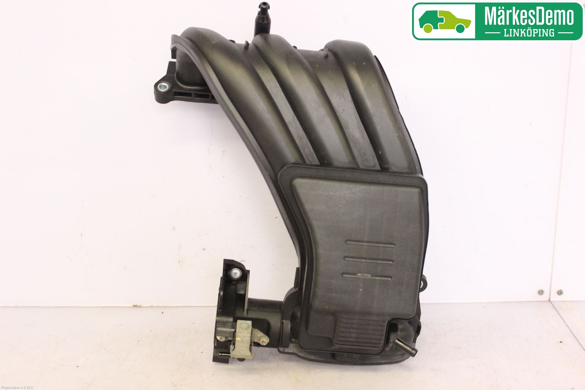 Nissan MICRA 11-16 Grenrör Insug