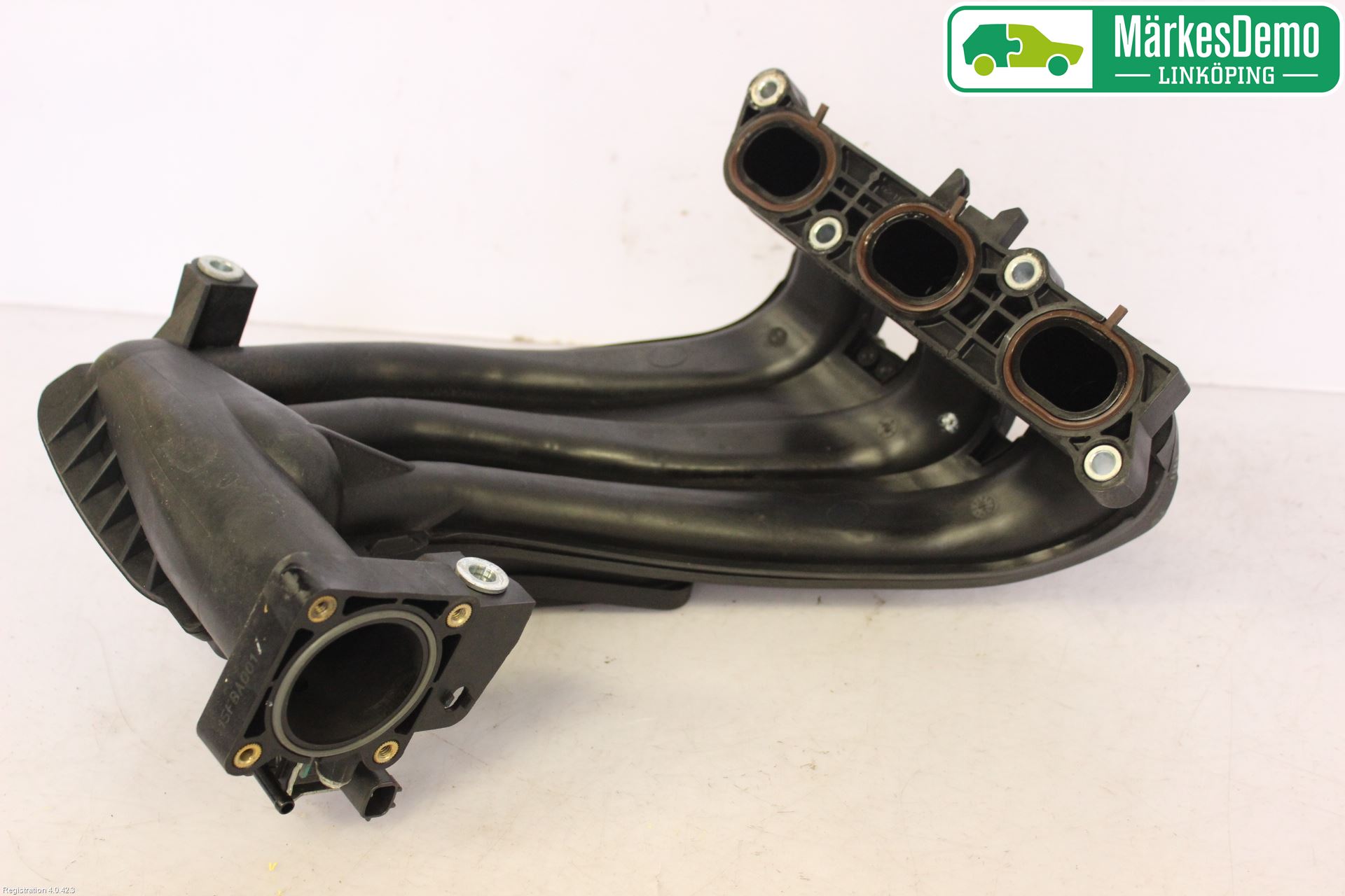 Nissan MICRA 11-16 Grenrör Insug